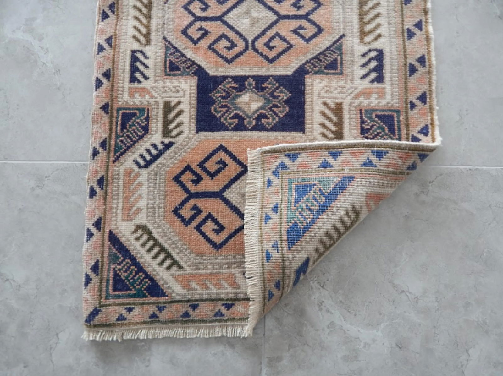 Distressed Low Pile Turkish Yastik Petite Rug Hand Knotted Faded Runner - 1"²10"³ Ã - 6