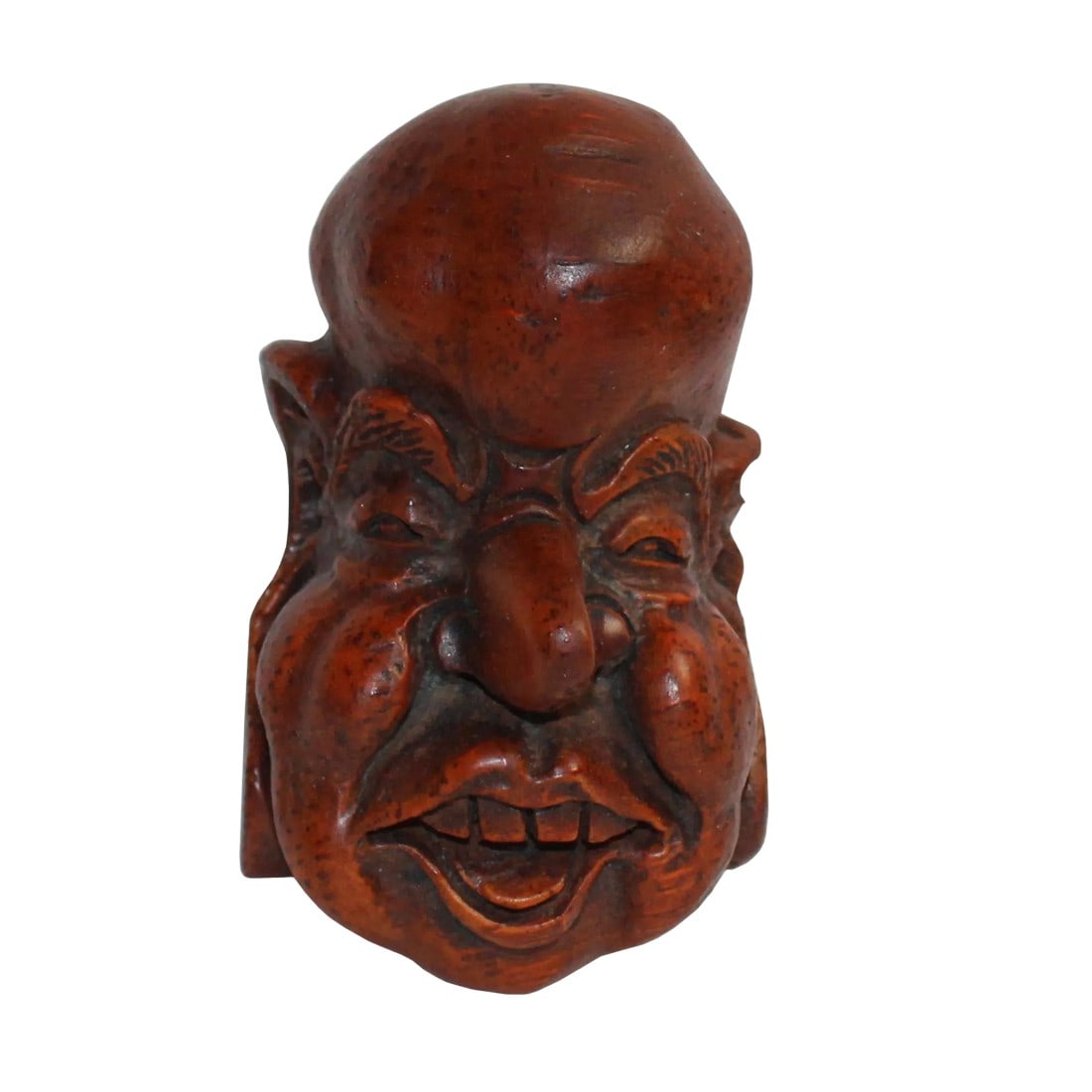 Chinese Bamboo Carved Happy Man Face Display: This is a collectible and decorative oriental happy man face figure carved from a natural bamboo plant. Dimensions: w2" x 3.25" thickness 1.75" Origin: China Material: Bamboo Condition: hand made, nat