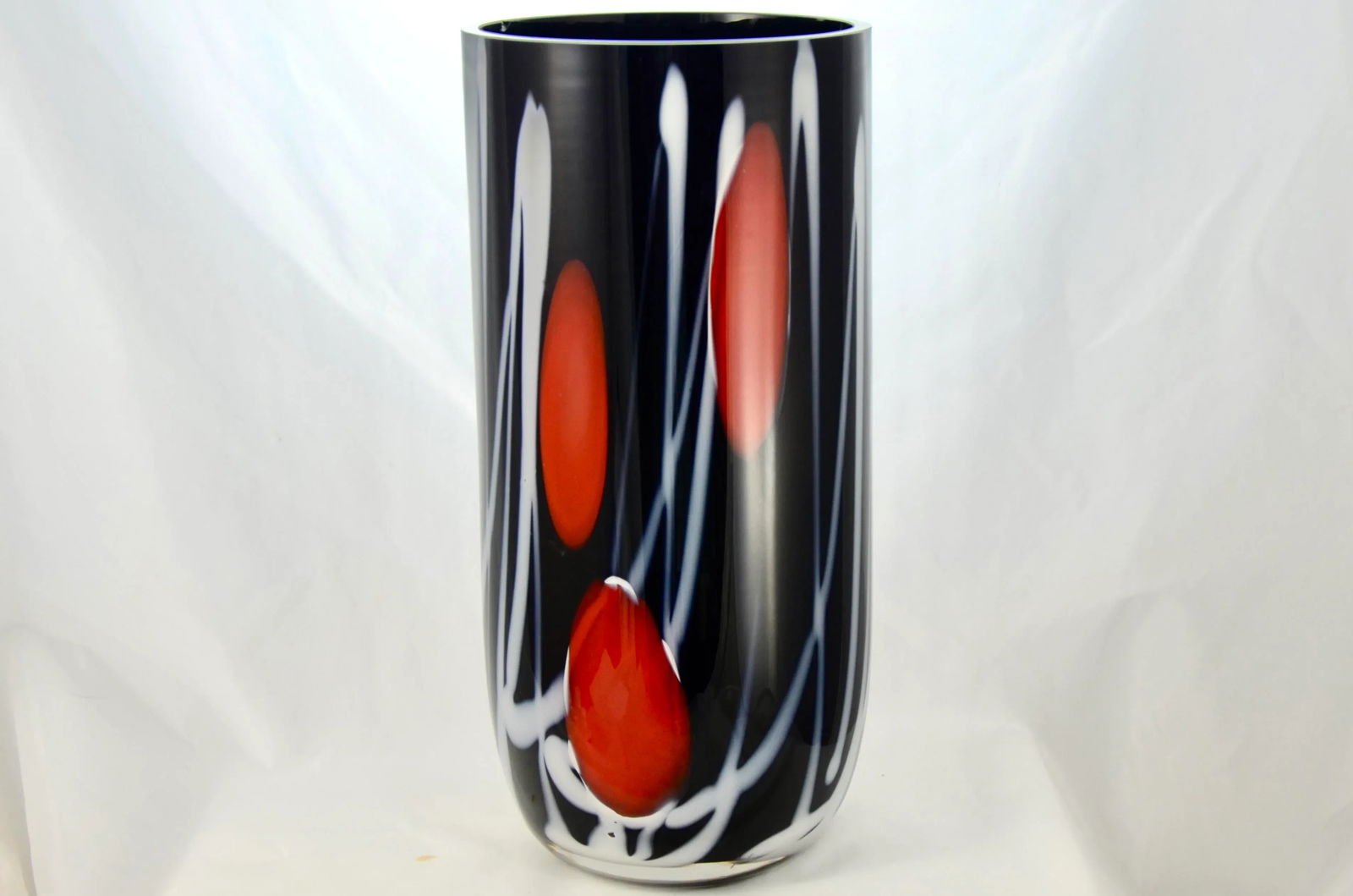 Black & White Blown Art Glass Vase - 3