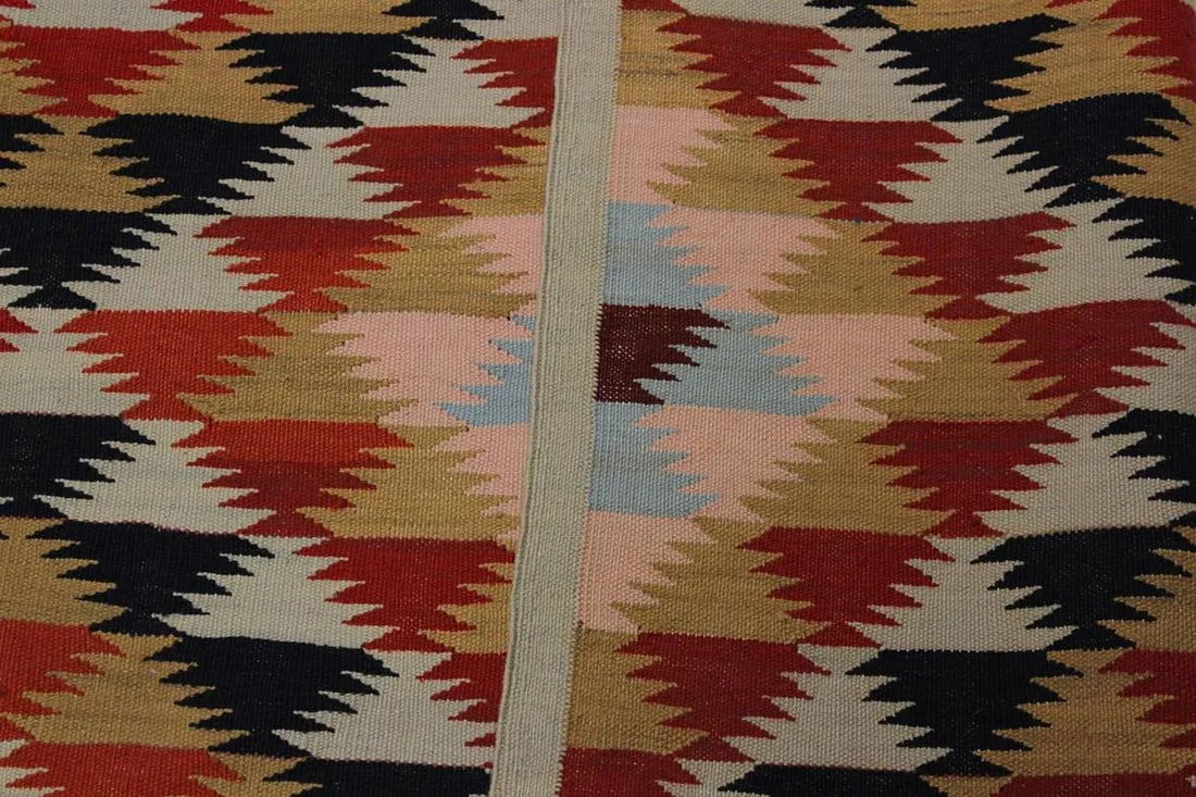 Bohemian Kilim Hand-Woven Wool Rug - 4"²6"³ Ã— 6"²6"³ - 7