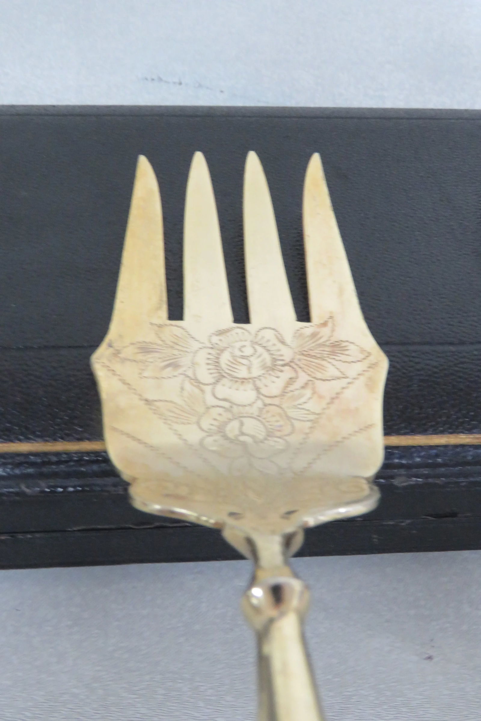 Sheffield D Flookton Tompking and Co Etched Fish Knife Fork Serving Set - 9