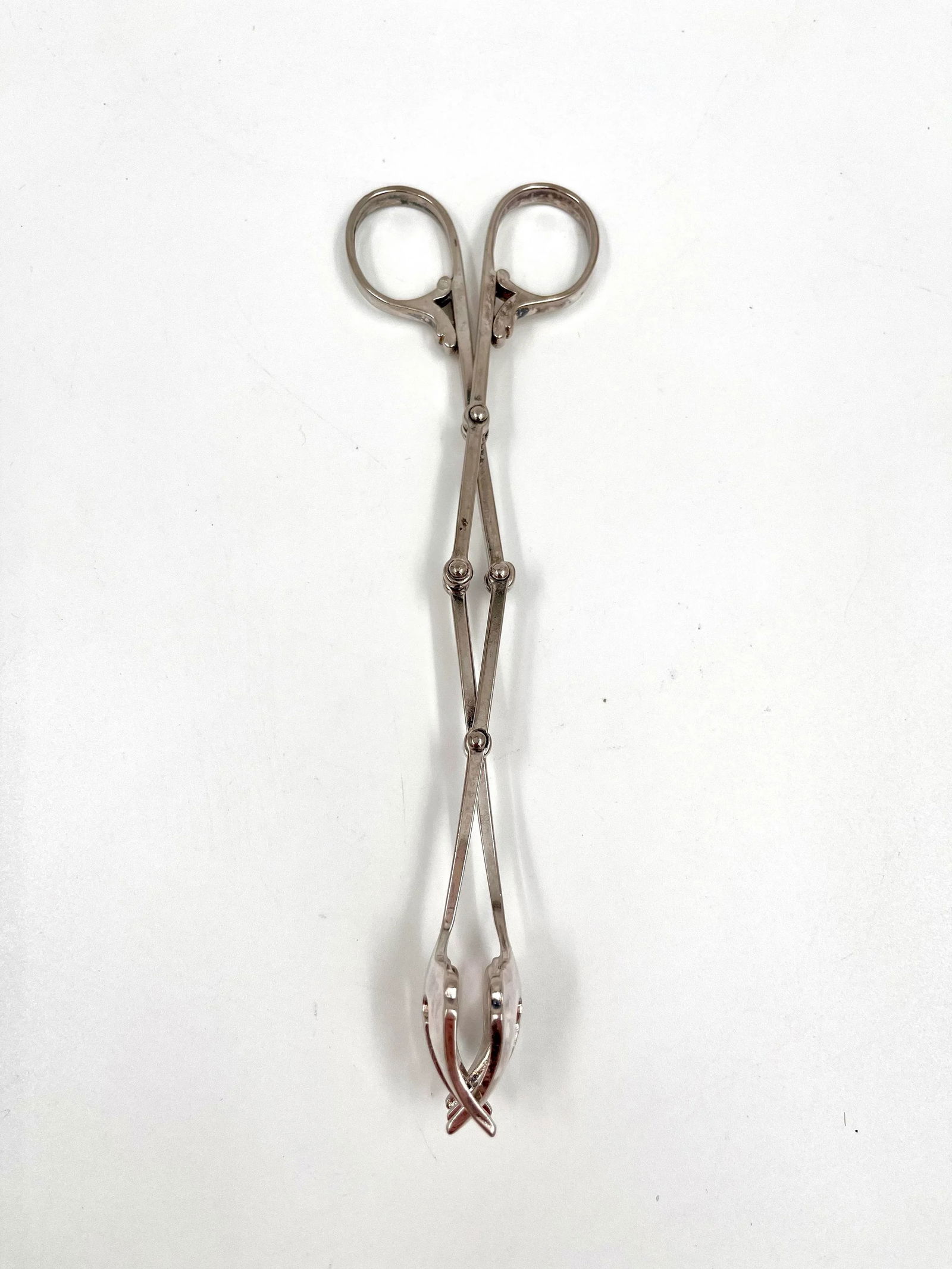 Vintage Eales 1779 Silverplate Articulated Ice/Sugar Cube Tongs Made in Italy - 4