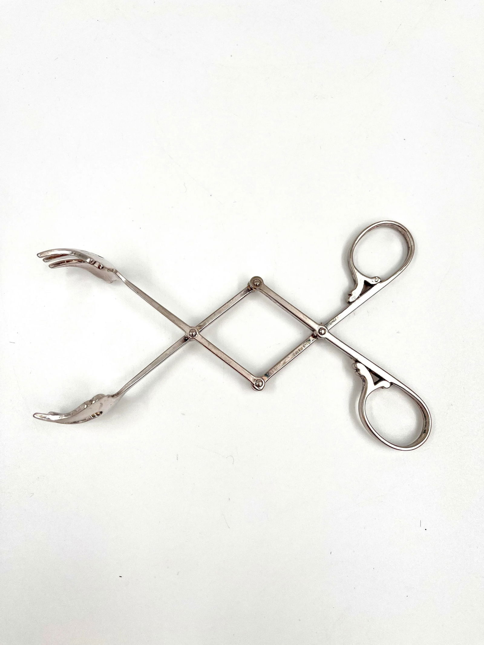 Vintage Eales 1779 Silverplate Articulated Ice/Sugar Cube Tongs Made in Italy - 8