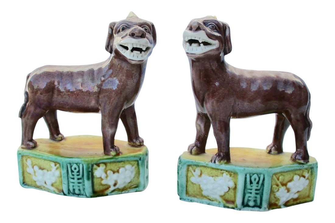 Chinese Tri- Color Porcelain Kylin Buddhists Animals - a Pair (1 of 7)