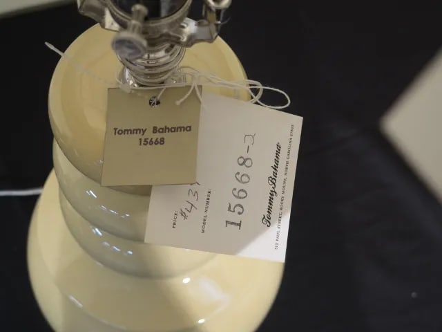 Tommy Bahama Modern Design Lamp With Shade - 4