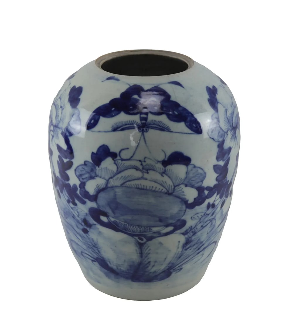 Chinese Mid-Qing Dynasty Celadon Blue and White Jar - 2