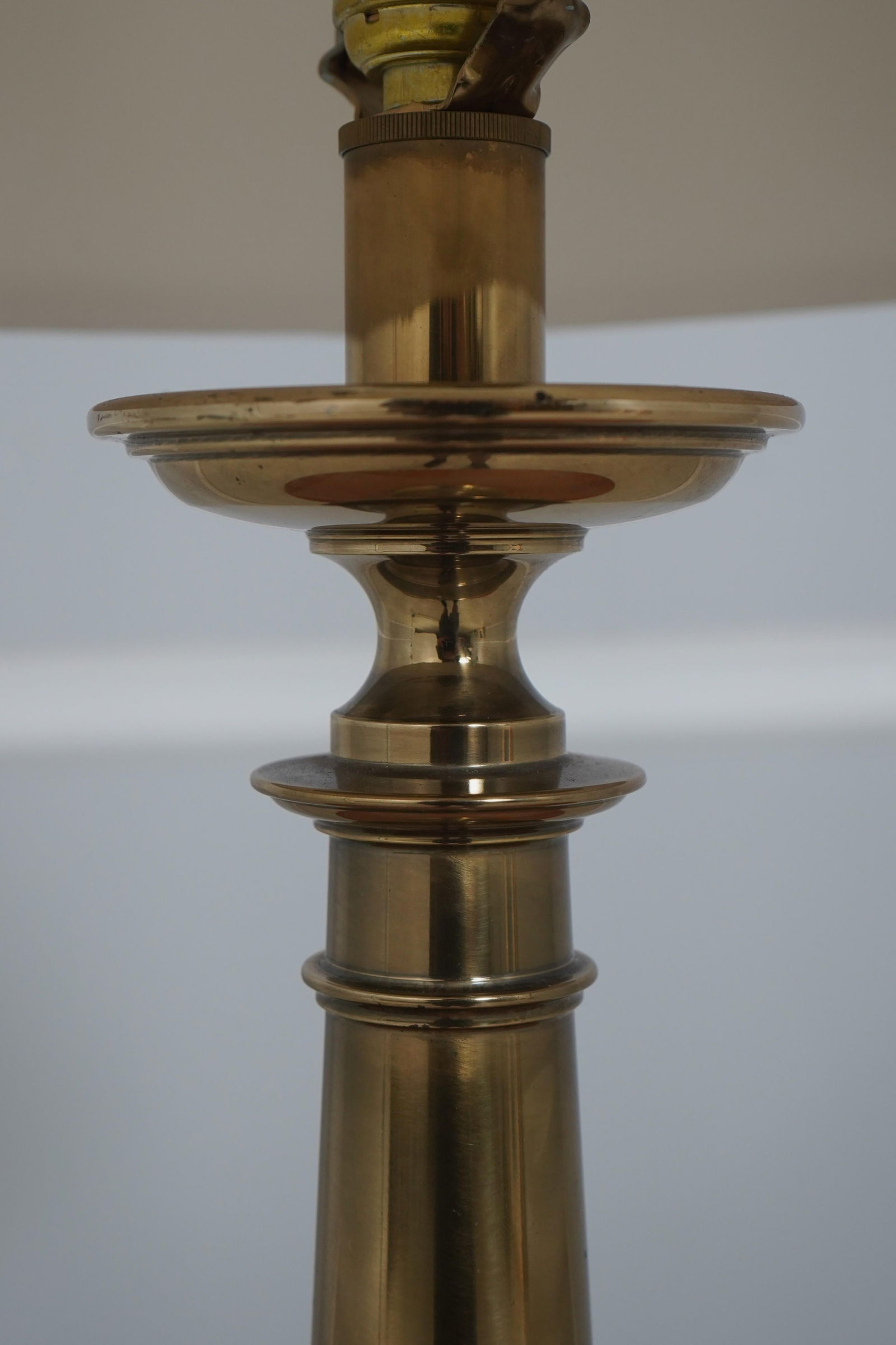 Stiffell Traditional Brass Table Lamp W. Shade - 4
