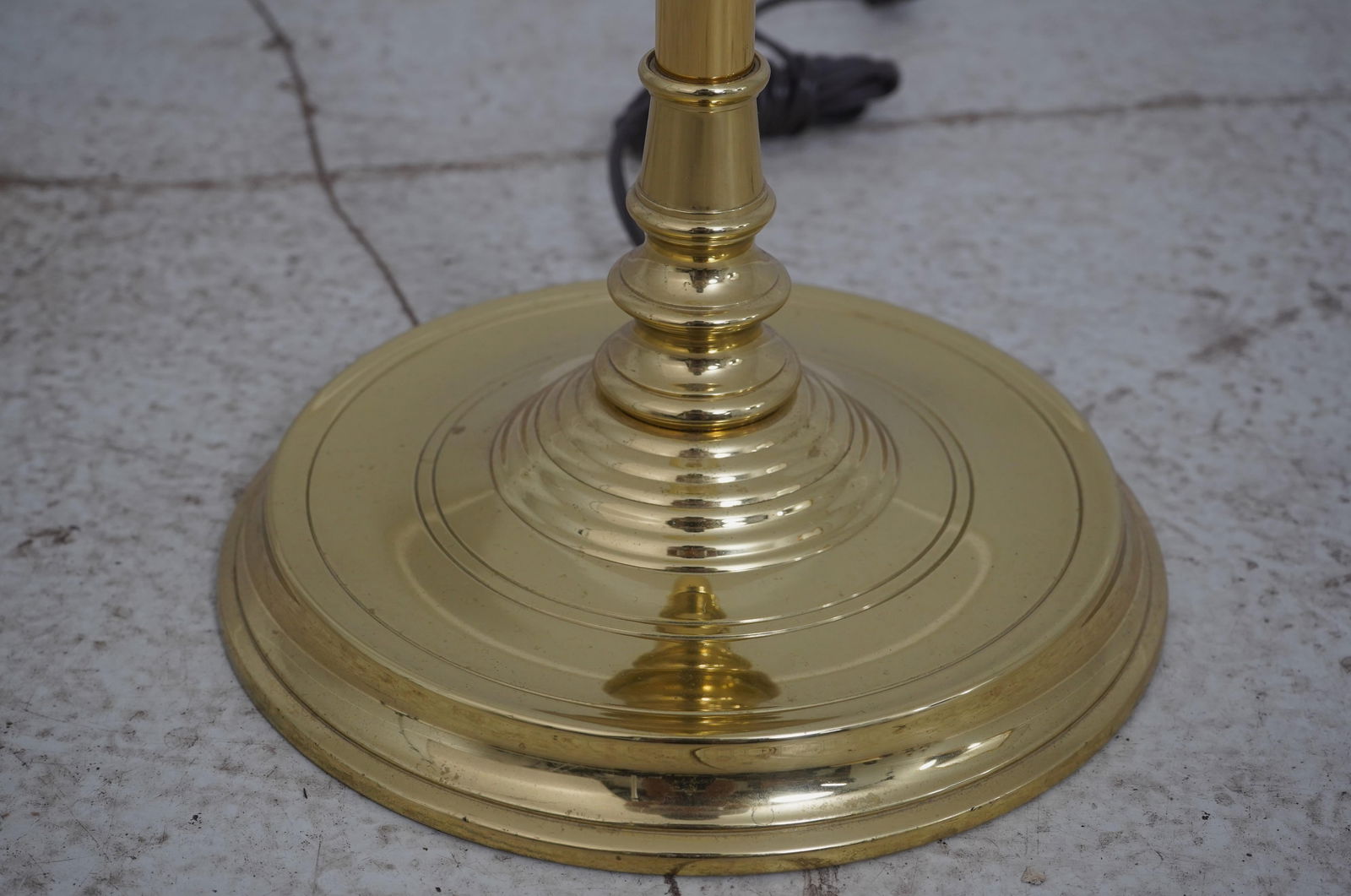 Virginia Metalcrafters Colonial Style Brass Floor Lamp - 5