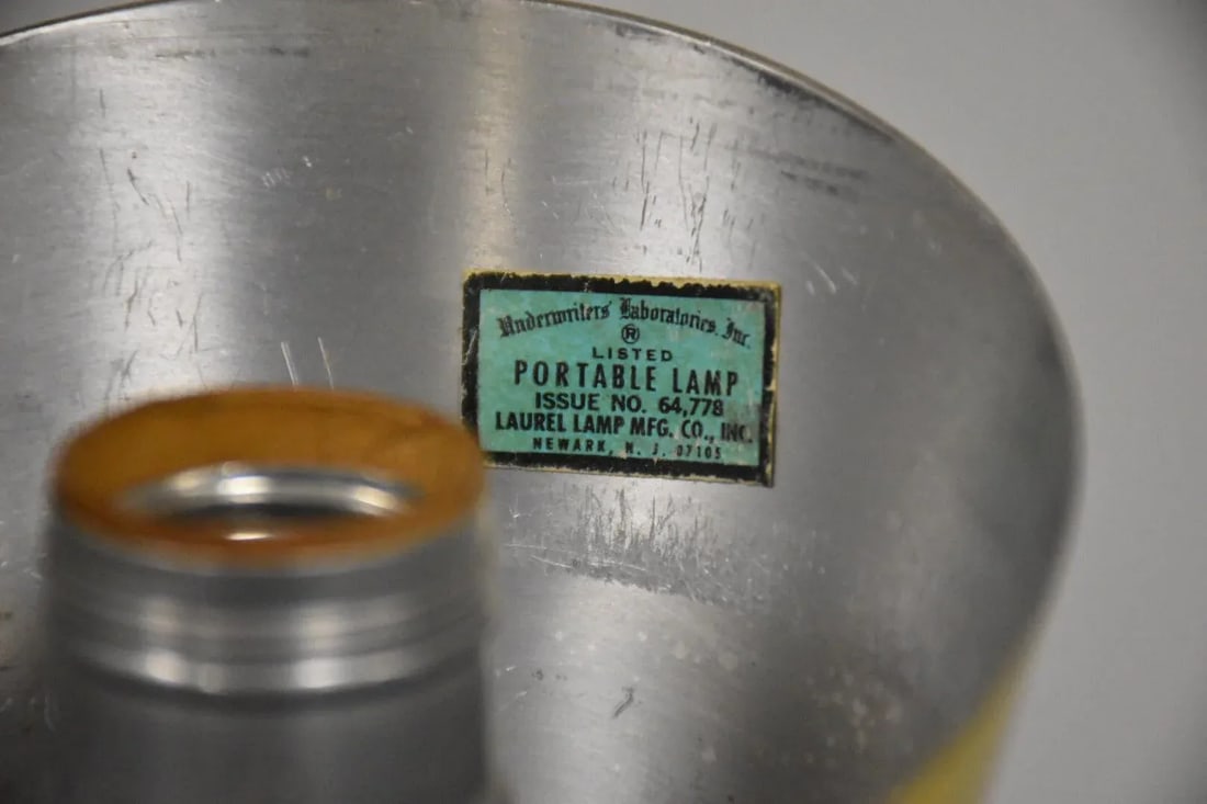 1960s Walnut and Brass Floor Lamp by Laurel - 4