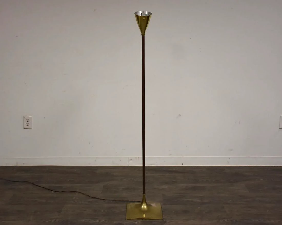 1960s Walnut and Brass Floor Lamp by Laurel - 7