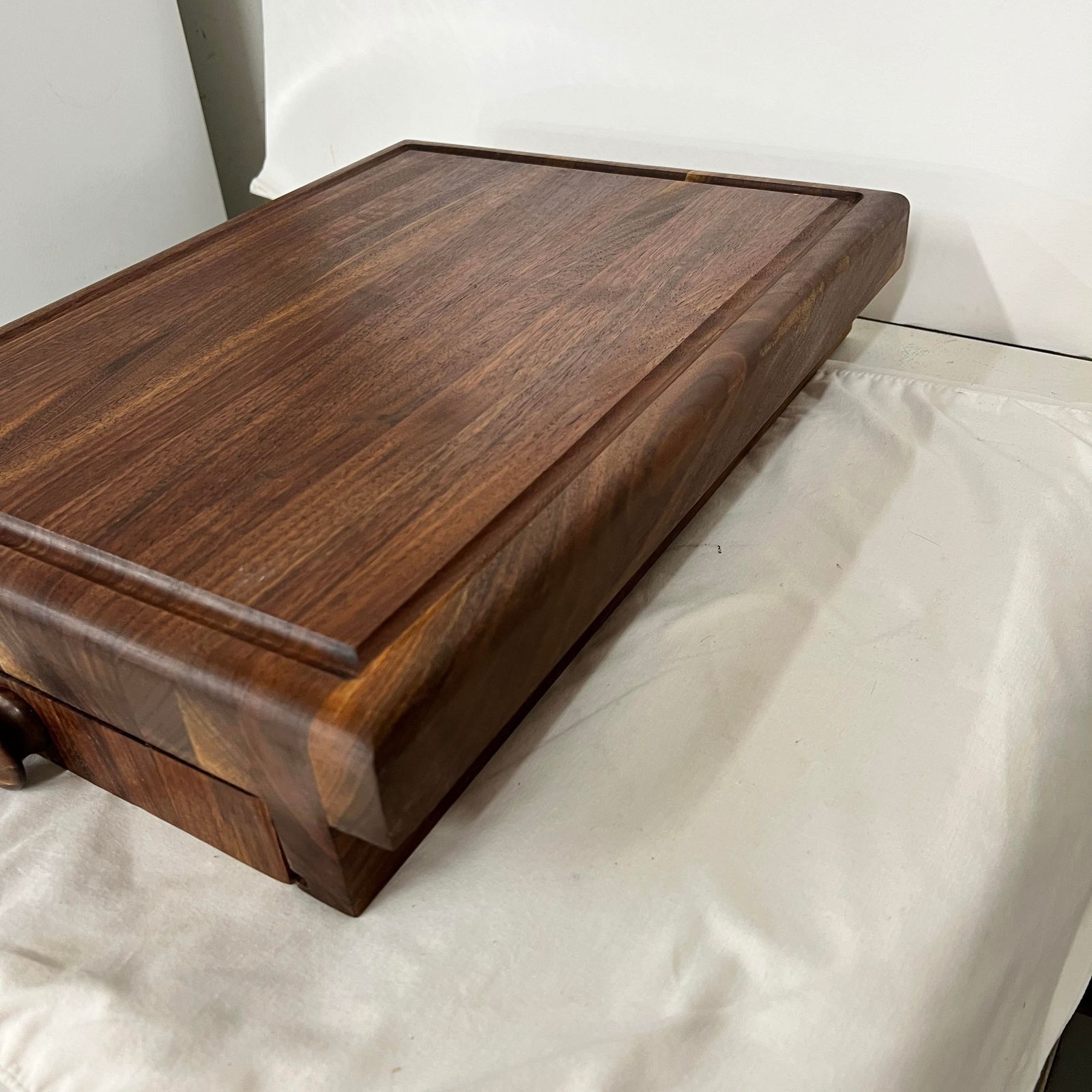 Handmade Walnut Wood Cutting Board With Drawer - 3