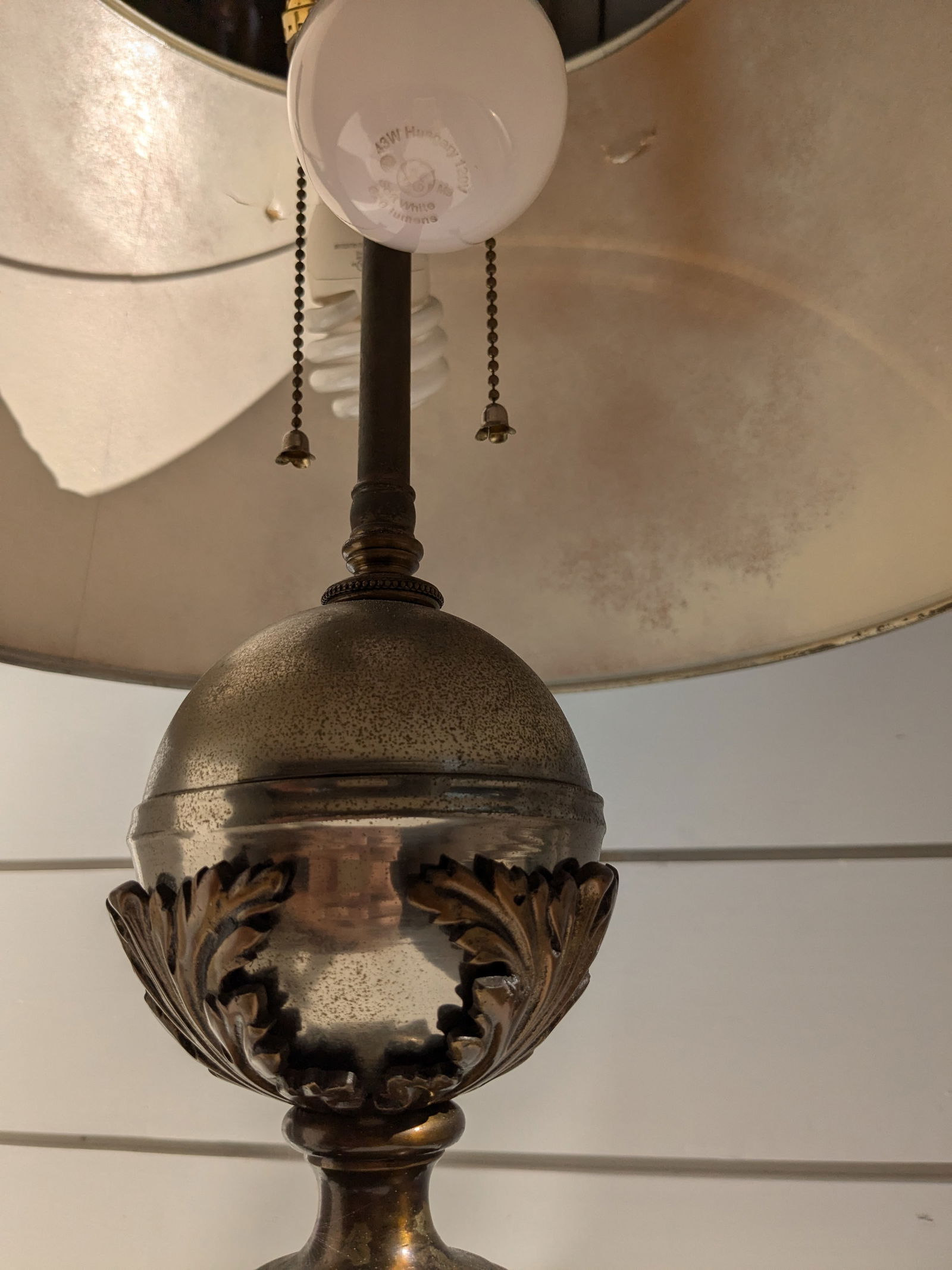 Mid 20th Century Bronze and Marbled Glass Table Lamp - 10