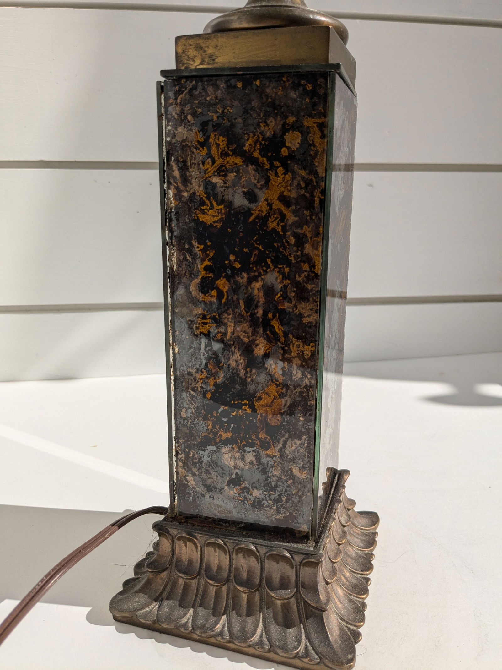 Mid 20th Century Bronze and Marbled Glass Table Lamp - 4