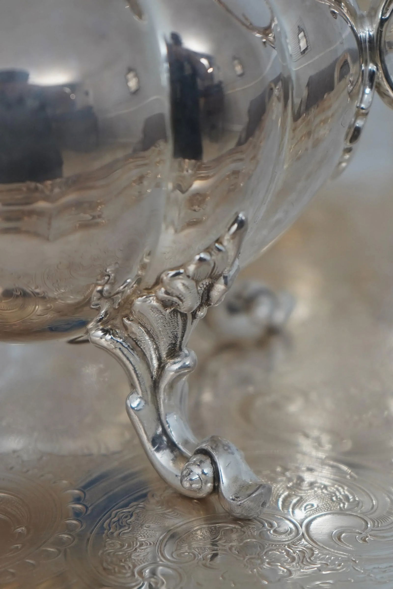 1970s Reed & Barton Winthrop Silver Plate Tea Set With Tray- 4 Pieces - 3