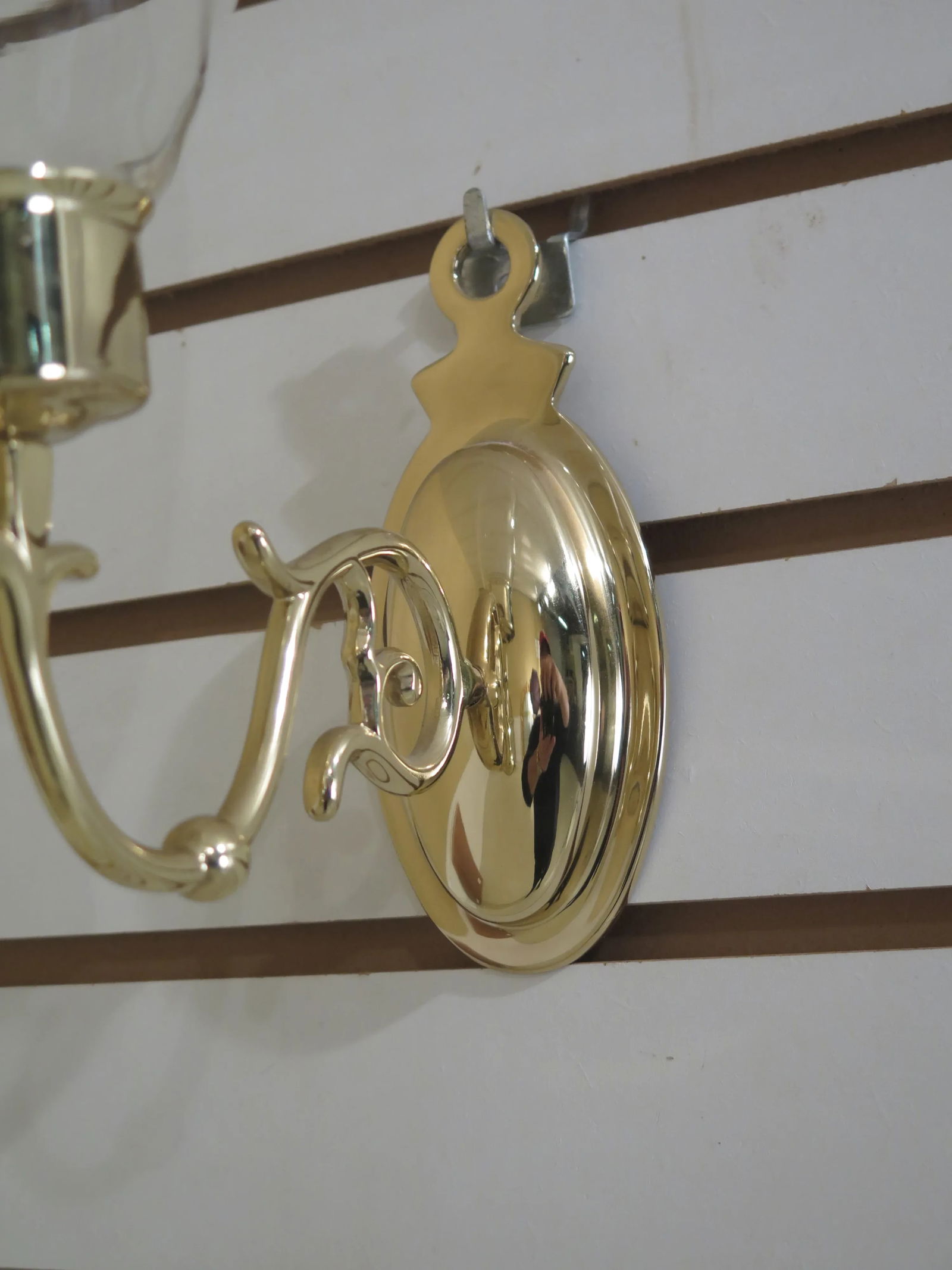 1990s Brass Single Arm Candelabra Wall Sconce - 3