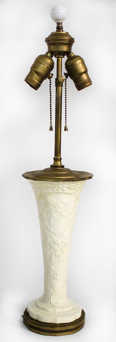1940s Vintage White Porcelain and Brass Lenox Lamp - 7