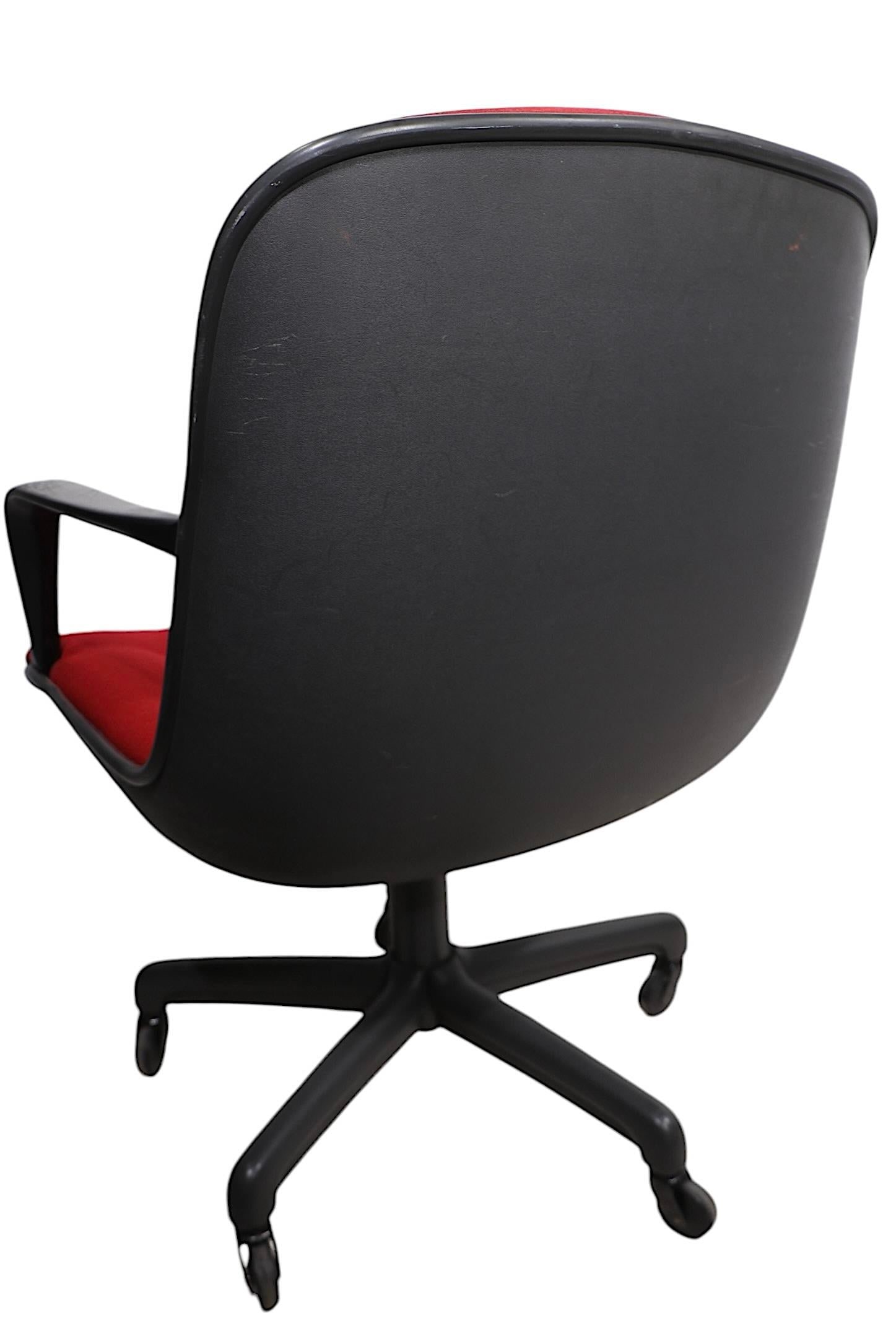 1970s Post Modern Steelcase Swivel Tilt Office Chair - 4