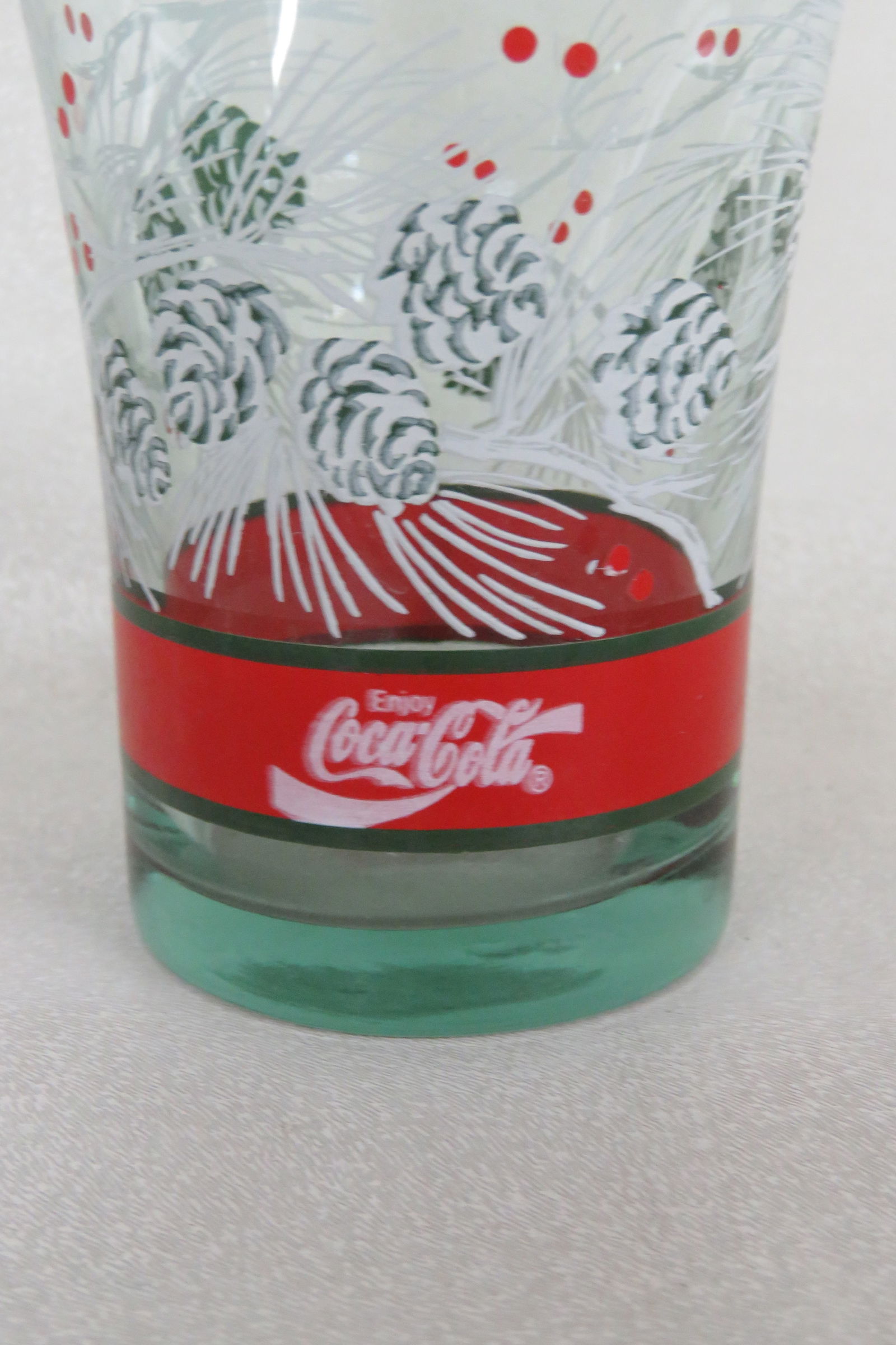 Libbey Coca Cola Christmas Holiday Pine Cone Tumbler Water Juice Cups Set of Four - 12