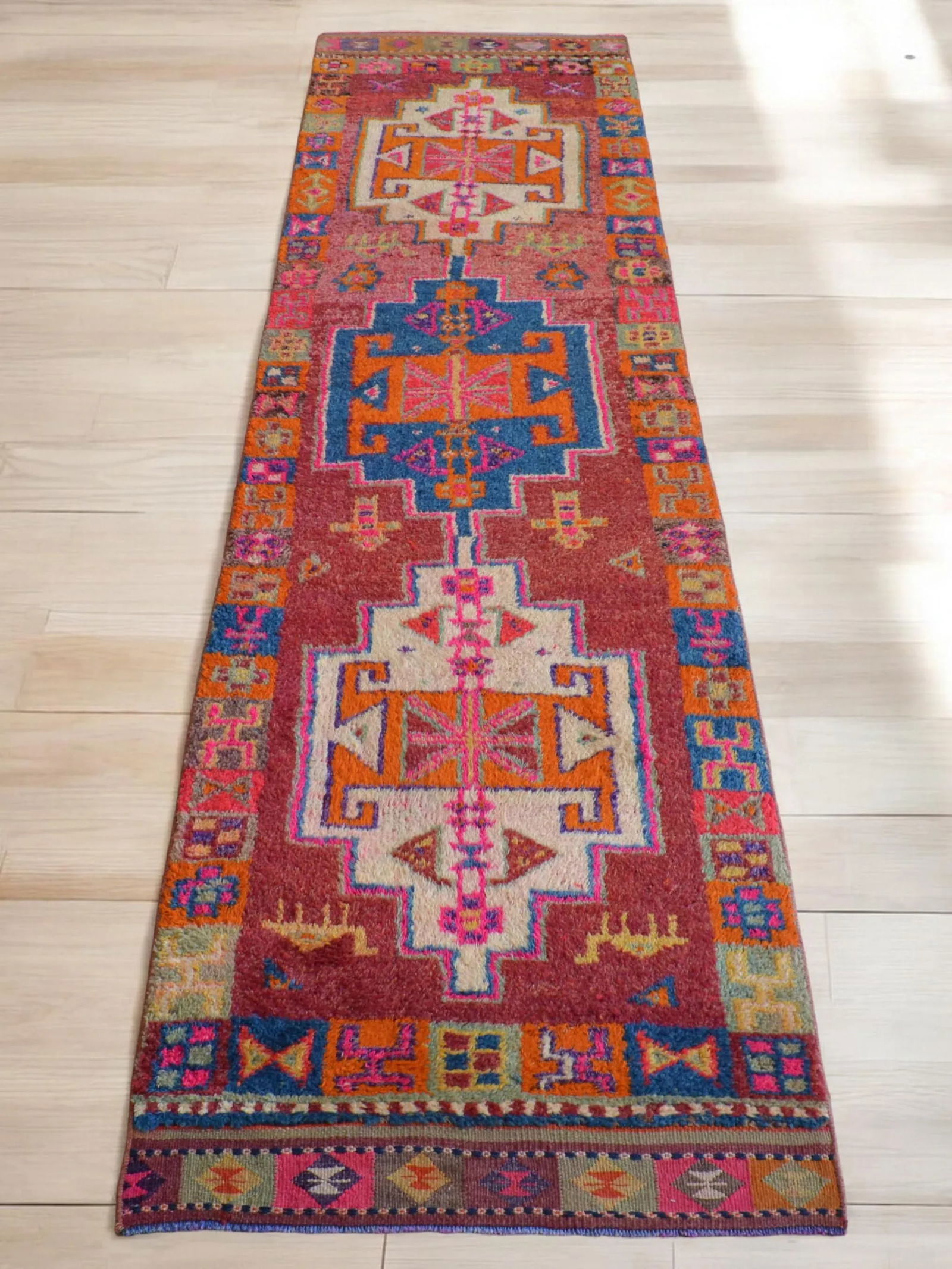 Colorful Kurdish Runner Rug Herki . Tribal Hand-Knotted Short Runner Rug - 2"²11"³ Ã - 2