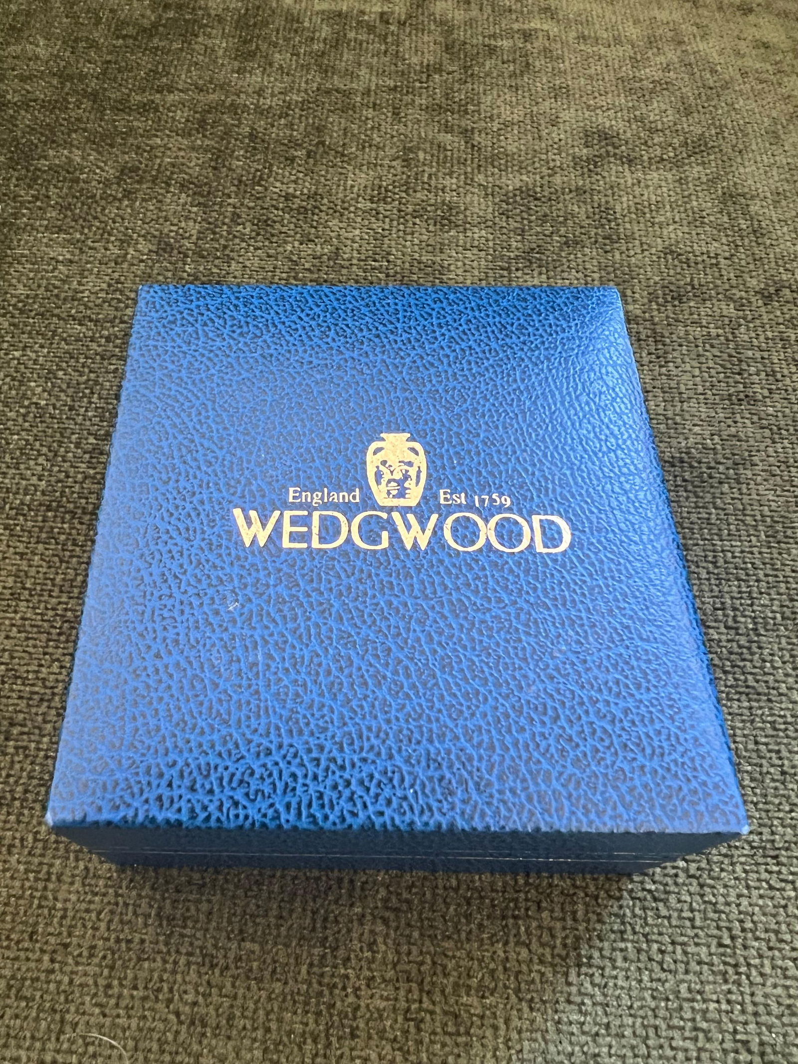 Vintage Wedgwood British Royal Gold Plate & Jasper Tie Clip Original Case 1960 - 8