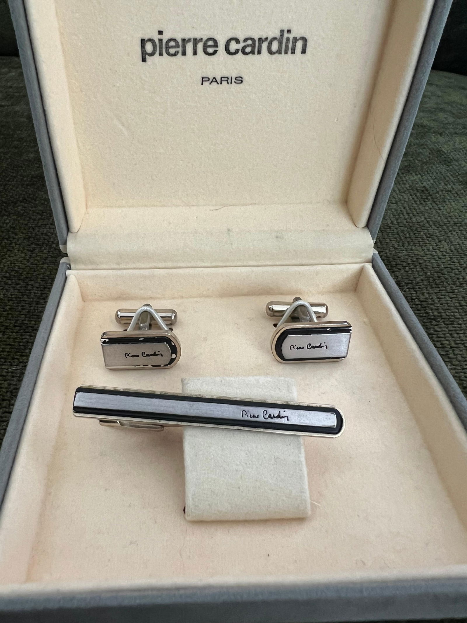 Vintage PIERRE CARDIN Steel Cufflinks & Tie Clip With Original Case Circa 1970 - 7