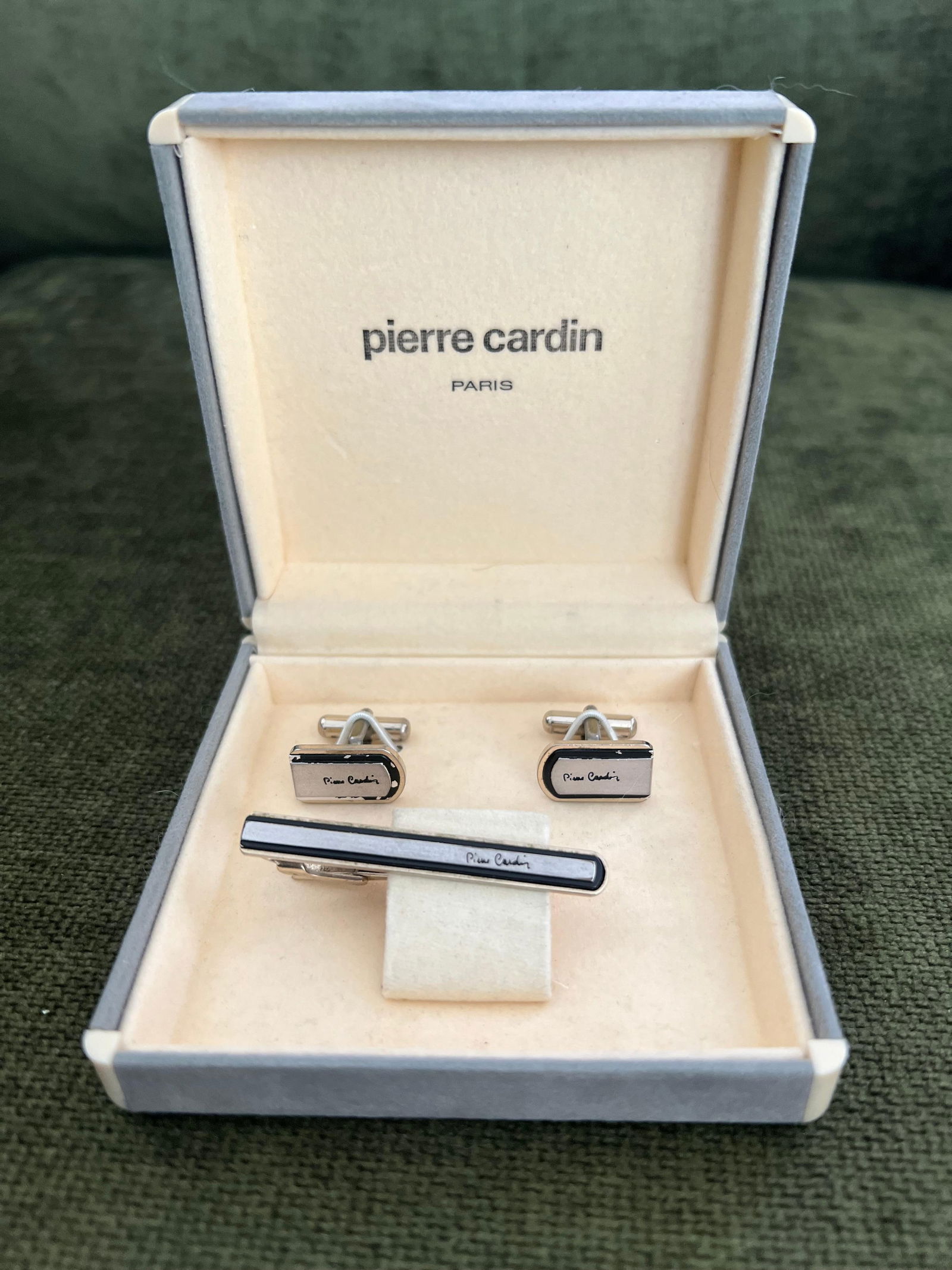 Vintage PIERRE CARDIN Steel Cufflinks & Tie Clip With Original Case Circa 1970 - 8