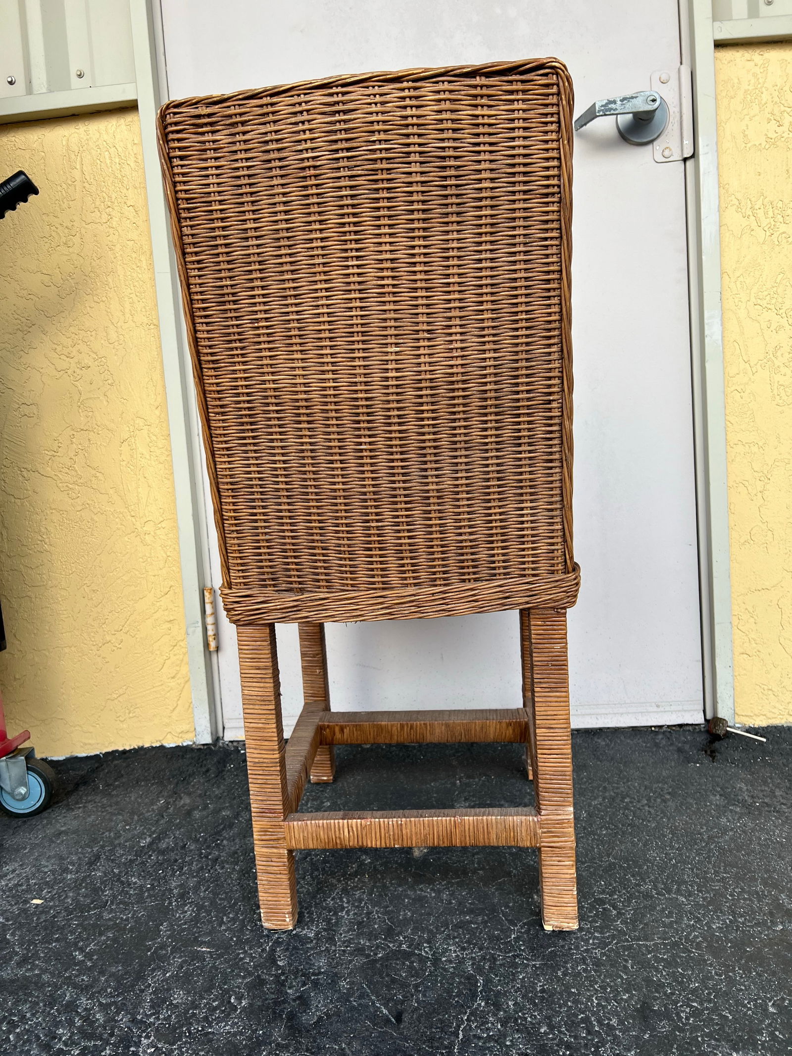 Mid 20th Century Vintage Brown Wicker Side Chair - 4