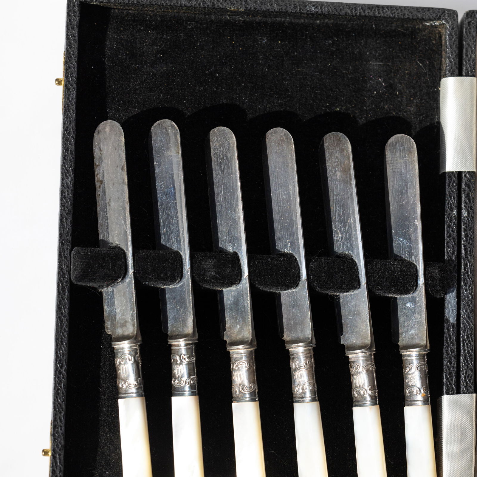 1930s Fruit & Butter Mother-Of-Pearl Handled Knives with Sterling Silver Accents- Set of 8 - 7