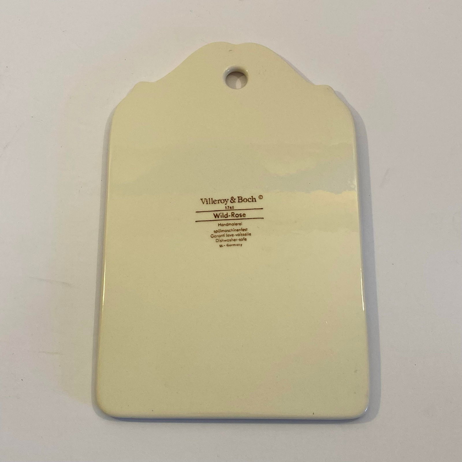 Vintage 1980s Villeroy & Boch Wild Rose Porcelain Cheese and Cracker Board - 3