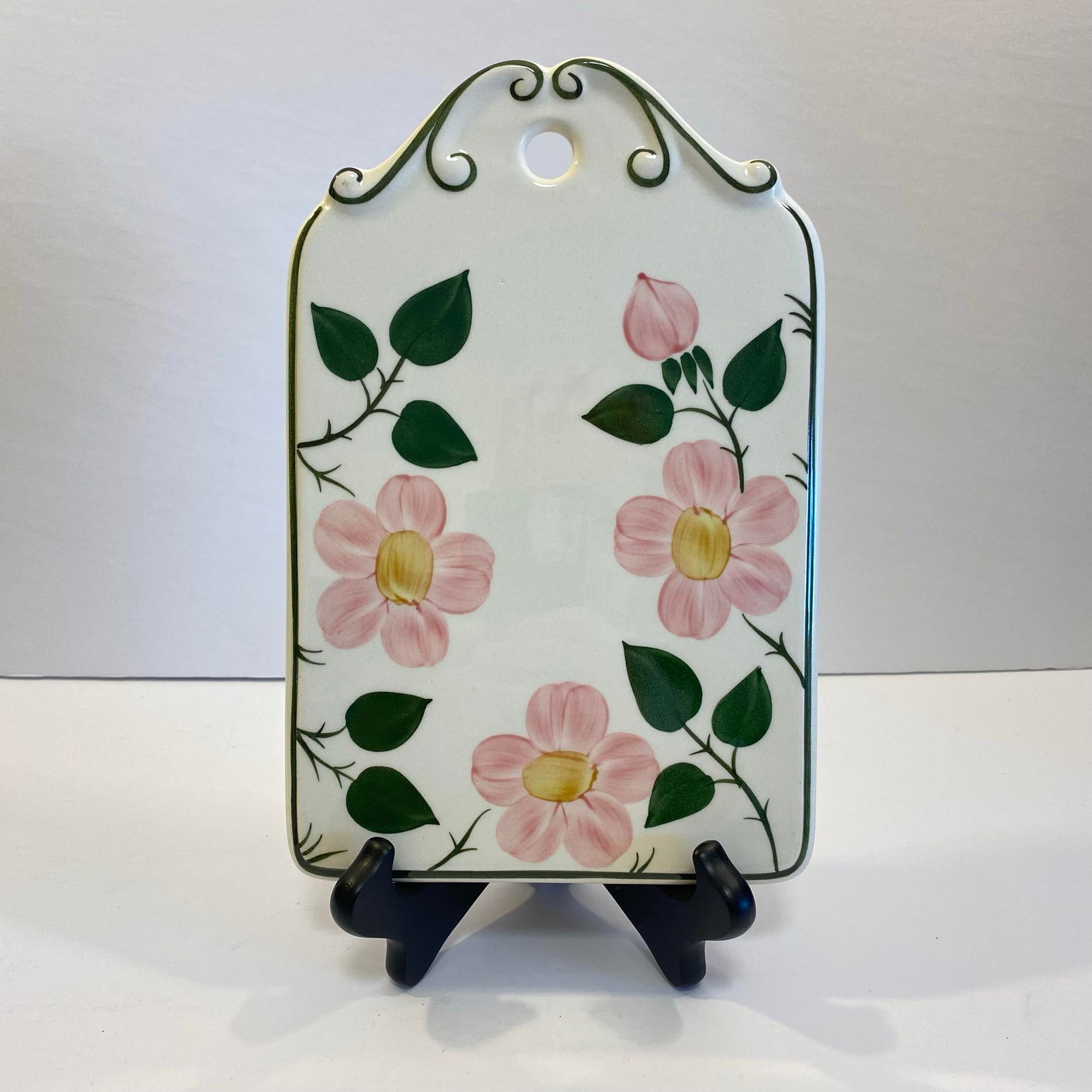 Vintage 1980s Villeroy & Boch Wild Rose Porcelain Cheese and Cracker Board - 5