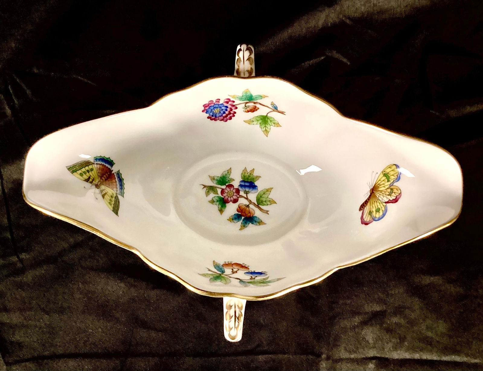 Herend Queen Victoria Gravy Boat - 5