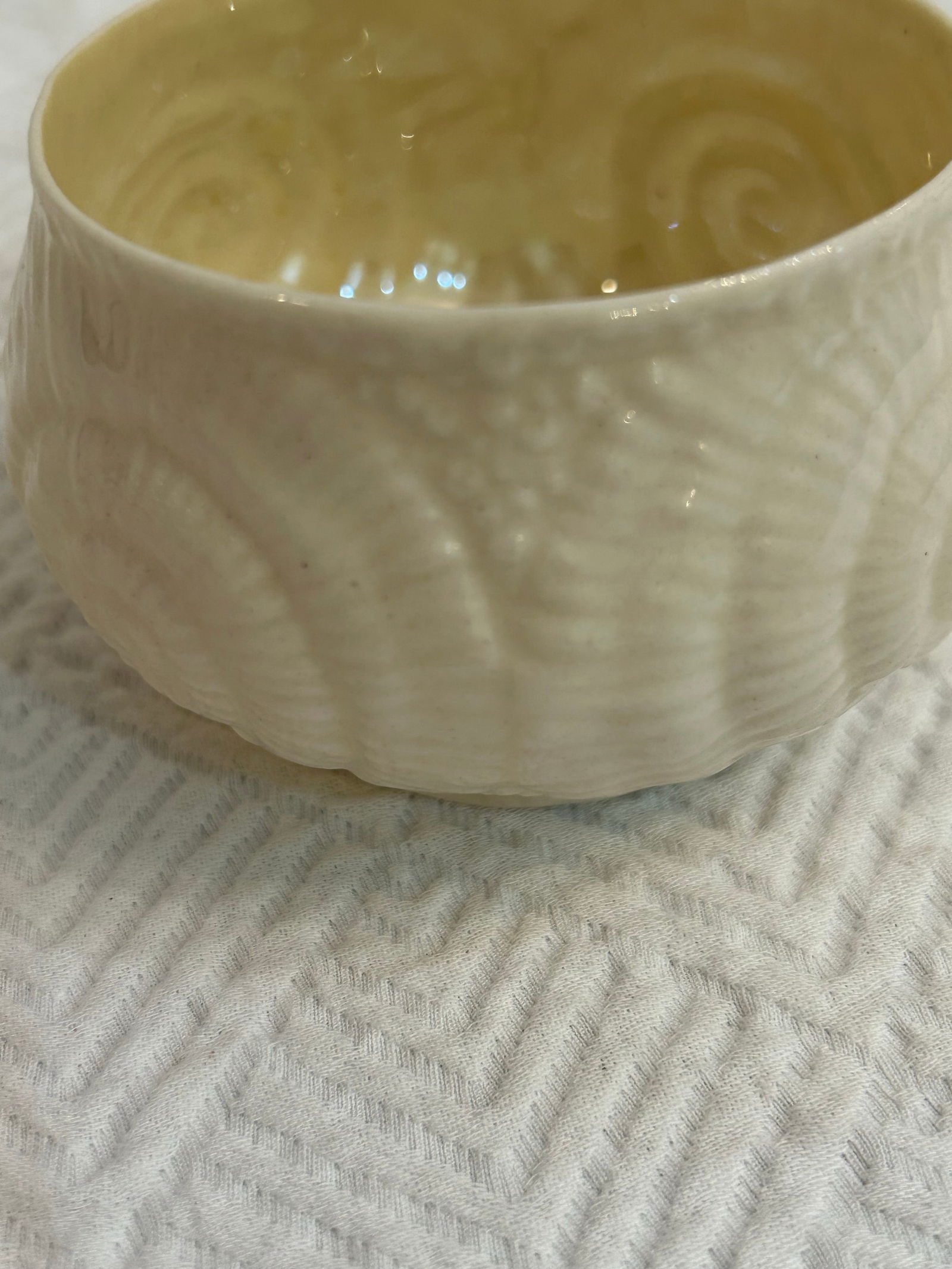 1950's Belleek "œToy Shell" Porcelain Open Sugar Bowl - 3