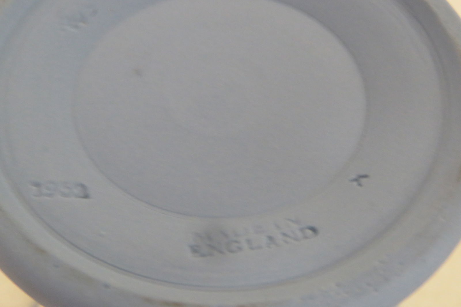 Wedgwood Blue Jasperware Grecian Women and Cherubs Trumpet Vase Posy Pot 4379b - 7