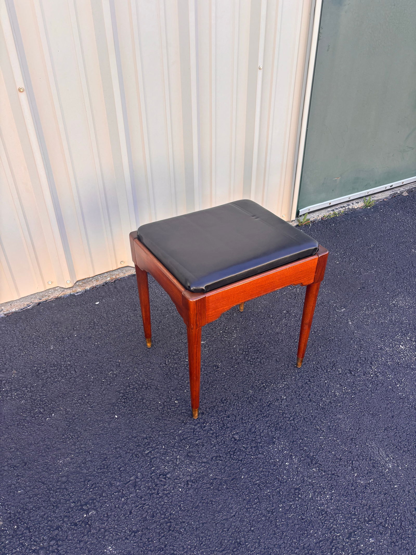 1960s Vinyl and Walnut Vanity Stool - 4
