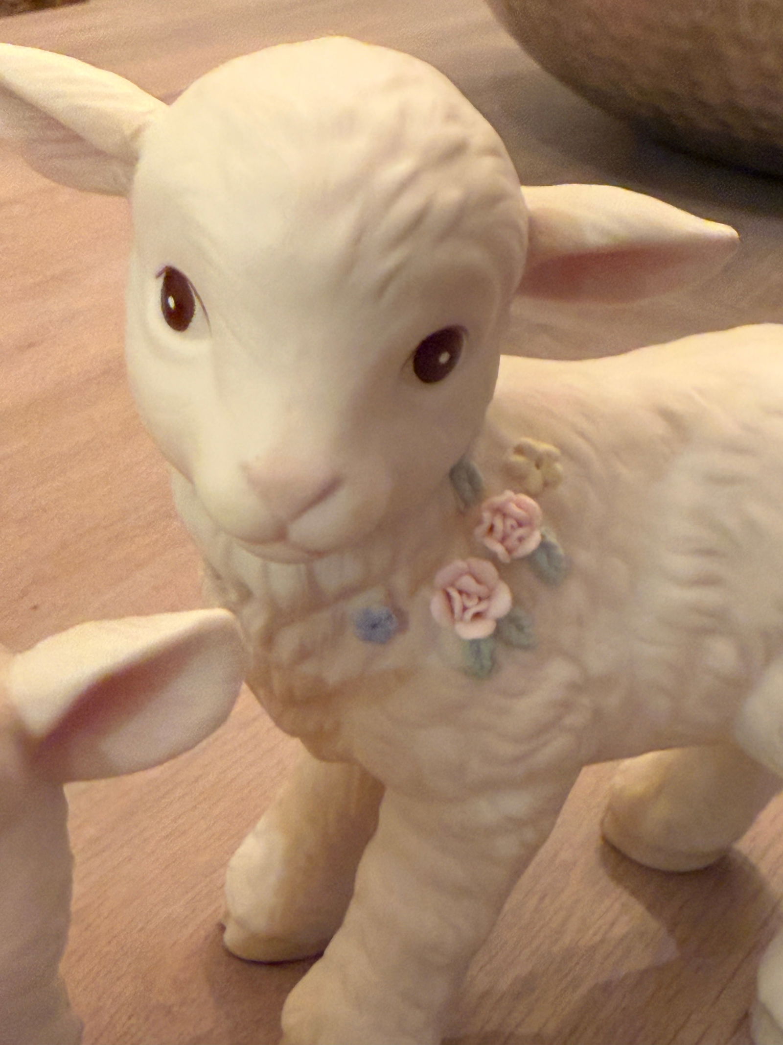 Two Little Lambs Vintage Figures - 10