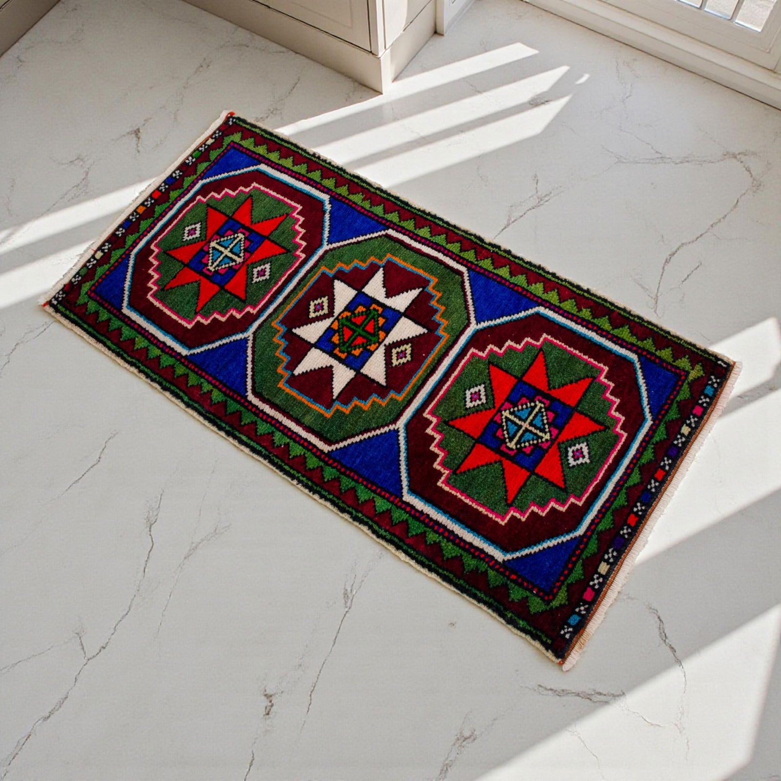 Hand Knotted Oushak Rug. Colorful Rug, Bath Mat, Laundry Decor 1'6" X 2'11" - 2