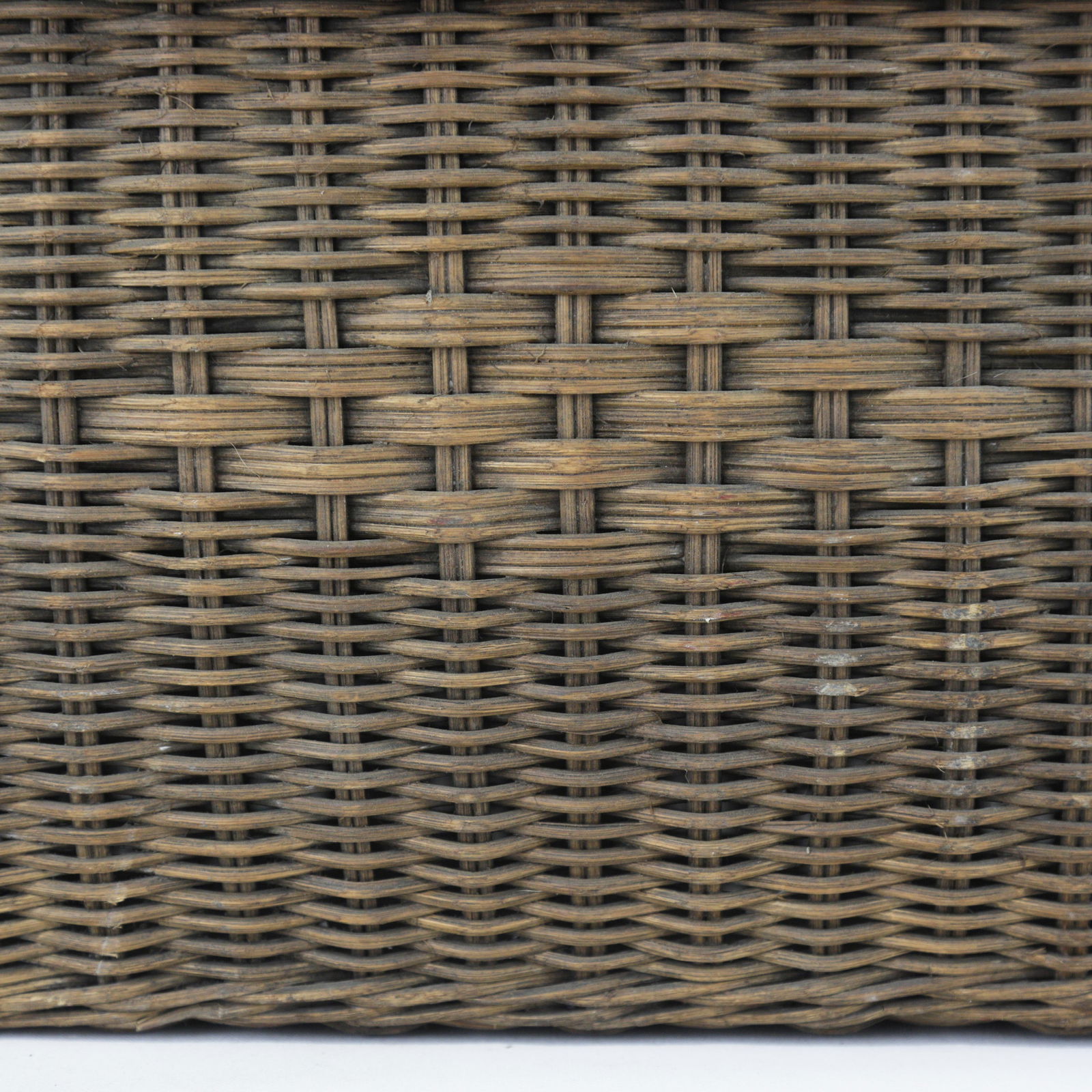 Vintage Woven Rattan Picnic Basket With Handle & Lid "“ Handwoven Storage & DÃ©cor - 10