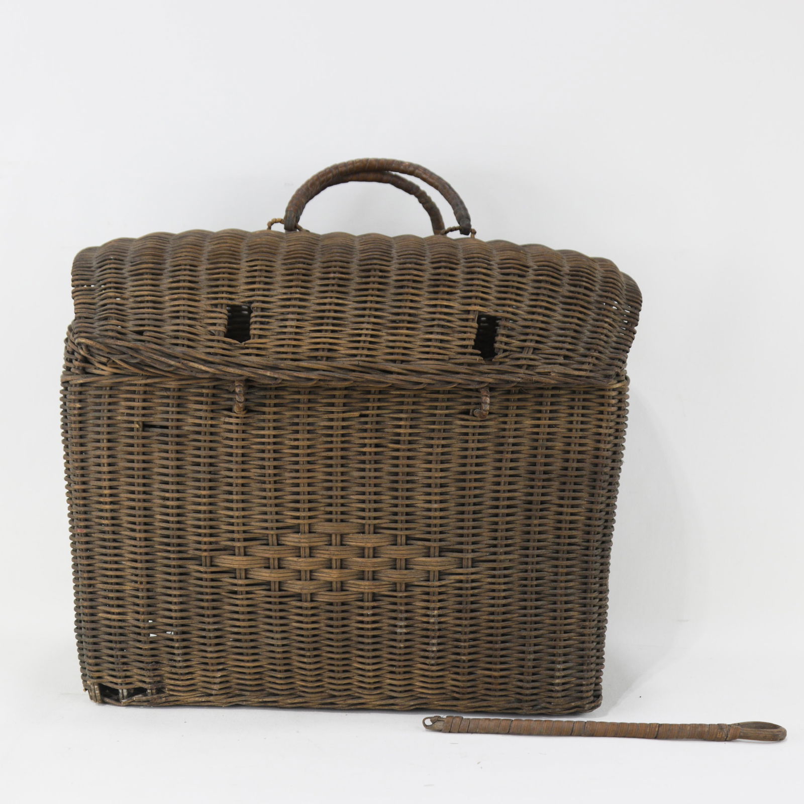 Vintage Woven Rattan Picnic Basket With Handle & Lid "“ Handwoven Storage & DÃ©cor - 2