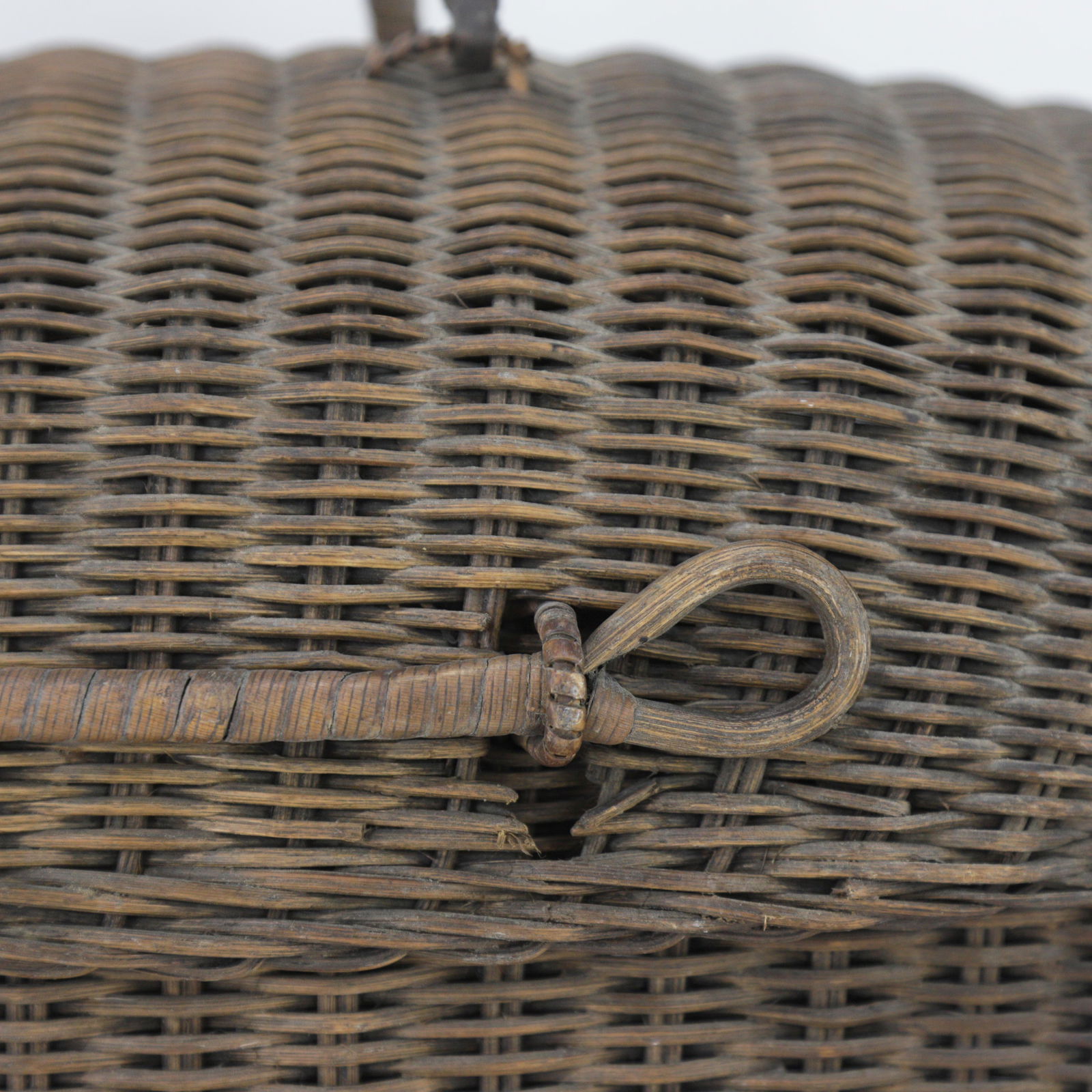 Vintage Woven Rattan Picnic Basket With Handle & Lid "“ Handwoven Storage & DÃ©cor - 8