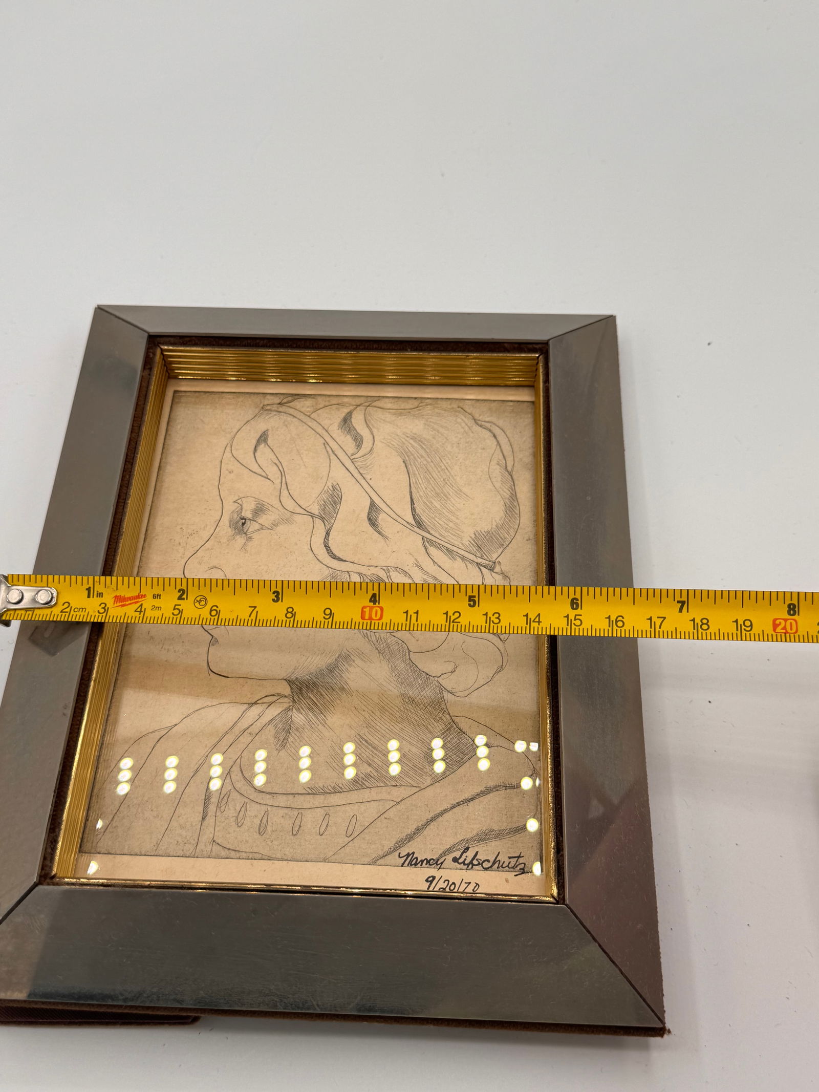 1970s Framed and Signed Pencil Portrait of a Greek Woman - 11