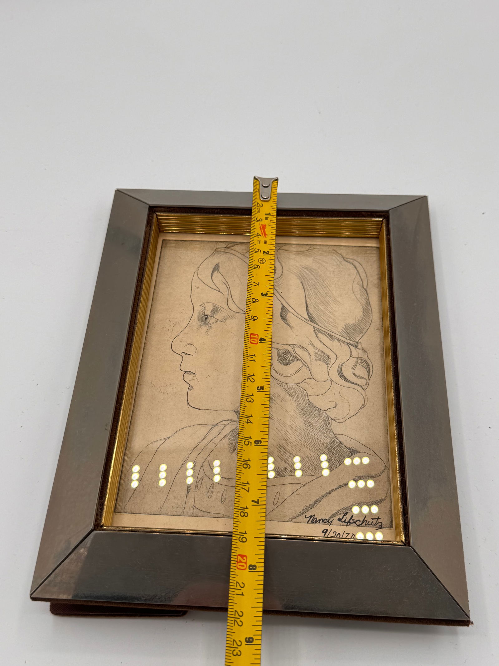 1970s Framed and Signed Pencil Portrait of a Greek Woman - 8