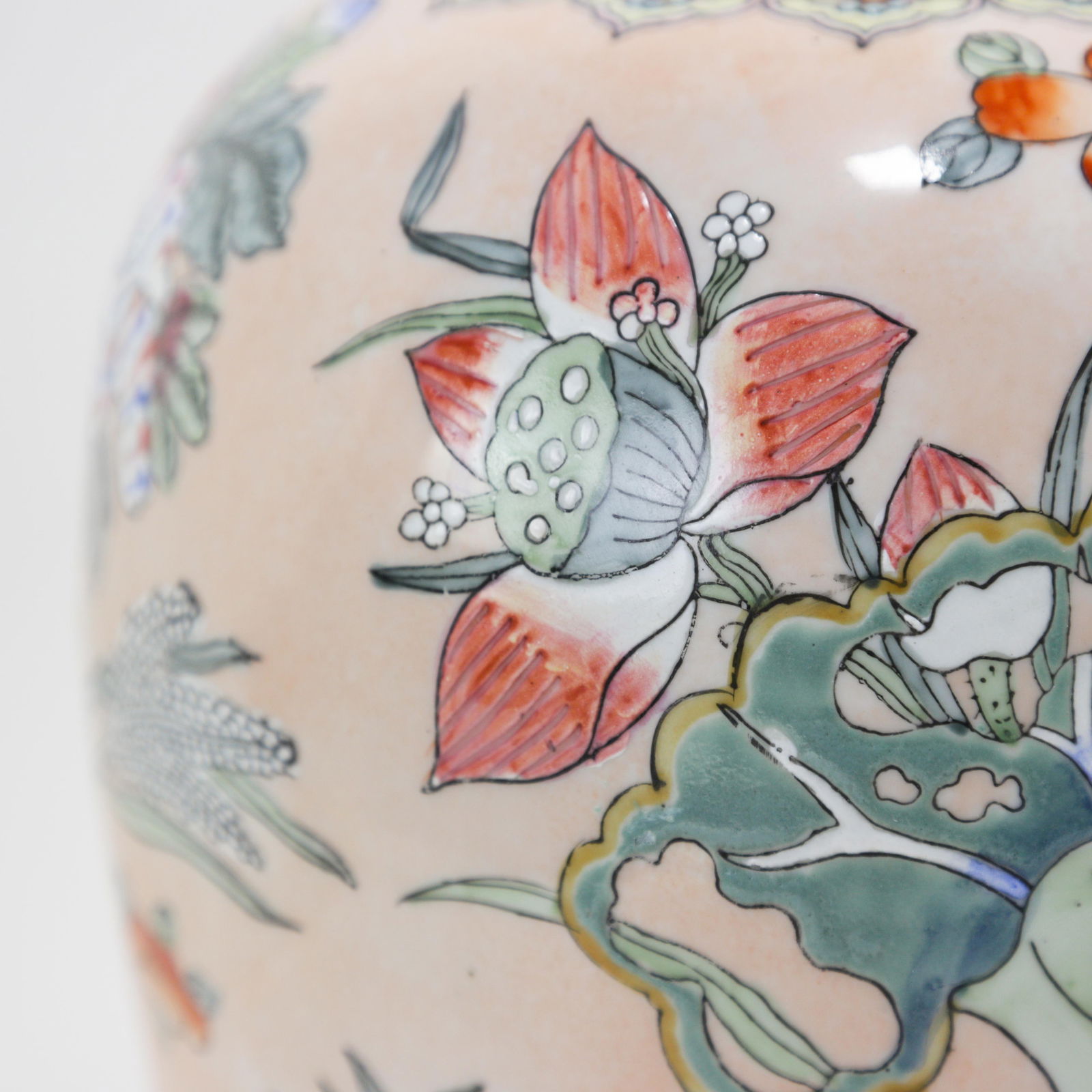 Large Vintage Chinese Porcelain Table Lamp With Mandarin Ducks and Floral Motif - 9