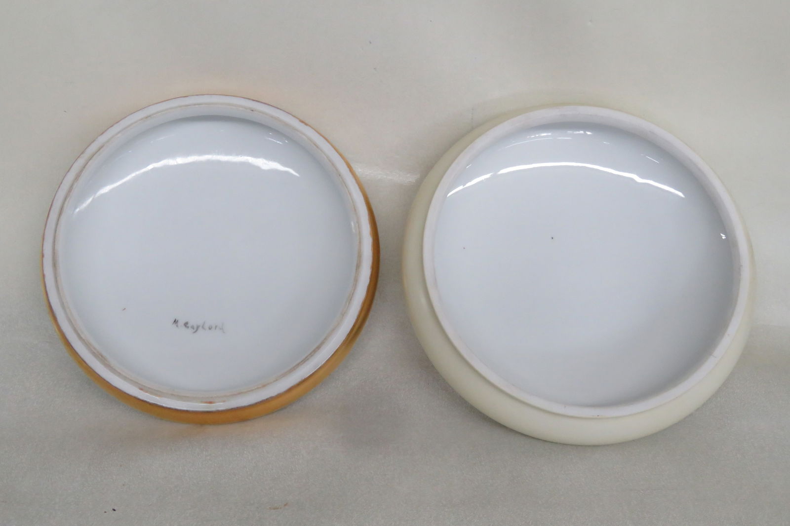 Limoges T and v Hand Painted Bird on a Brunch Large Round Vanity Candy Box 4386b - 8