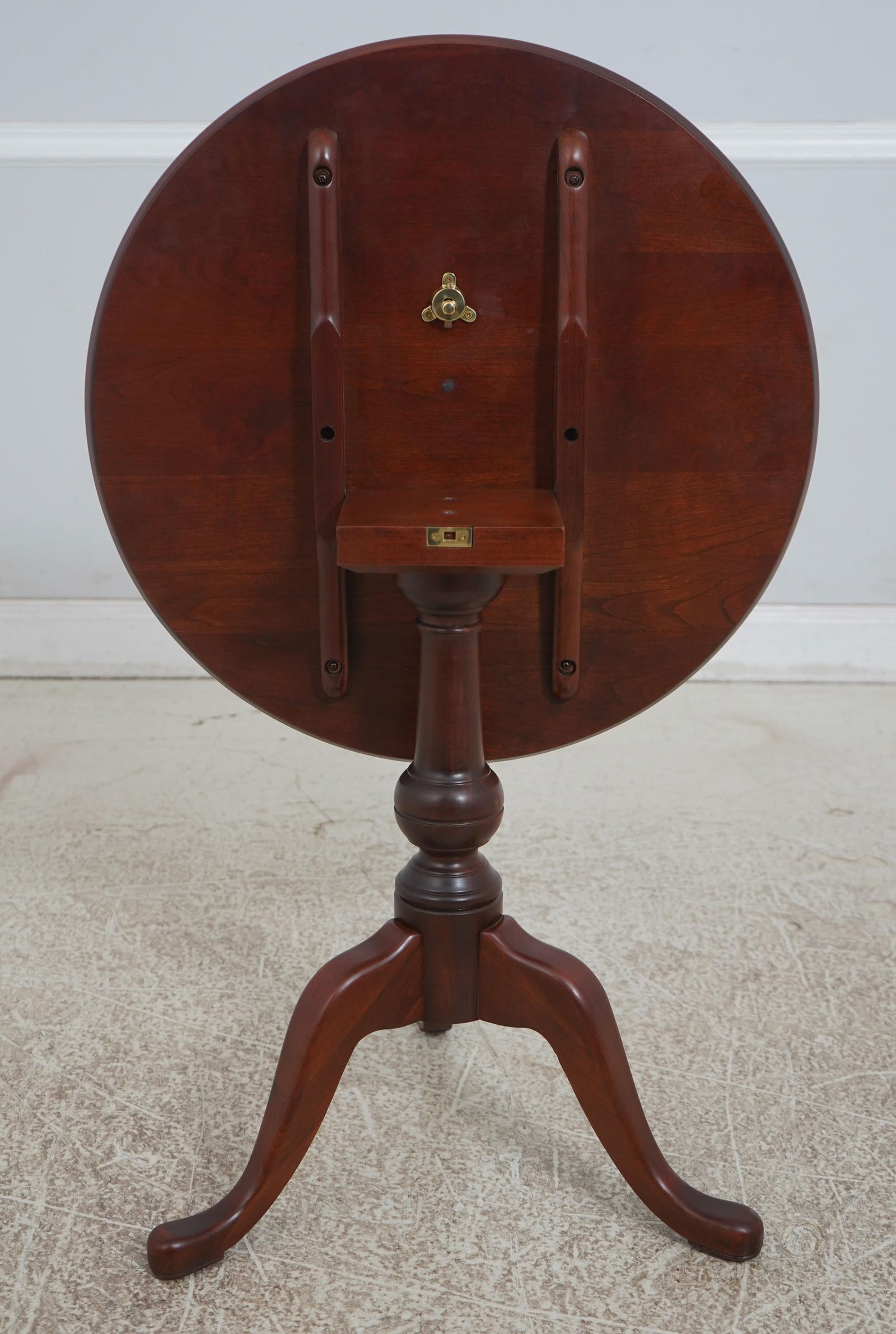 Pennsylvania House Cherry Tilt Top Occasional Table - 11