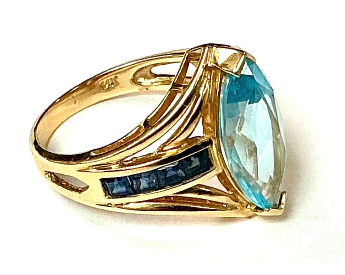 Light Blue Topaz With Dark Blue Topaz Baguettes 14k Yellow Gold Ring - 3