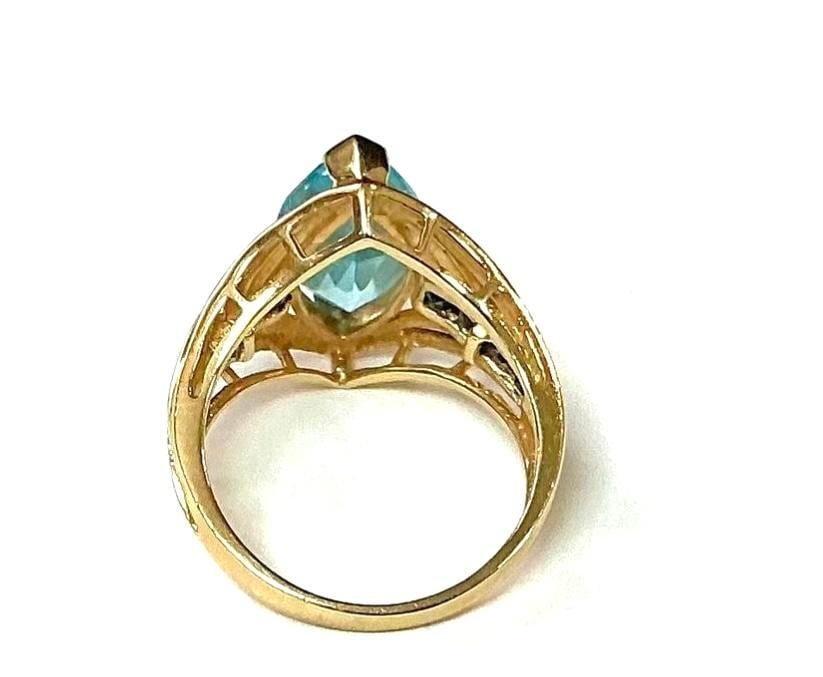 Light Blue Topaz With Dark Blue Topaz Baguettes 14k Yellow Gold Ring - 4
