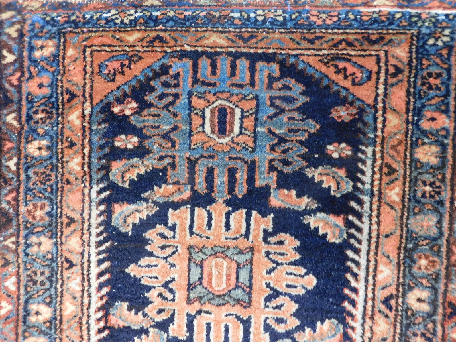 Genuine Antique Persian Rug. 2'5"x 4'9" - 5