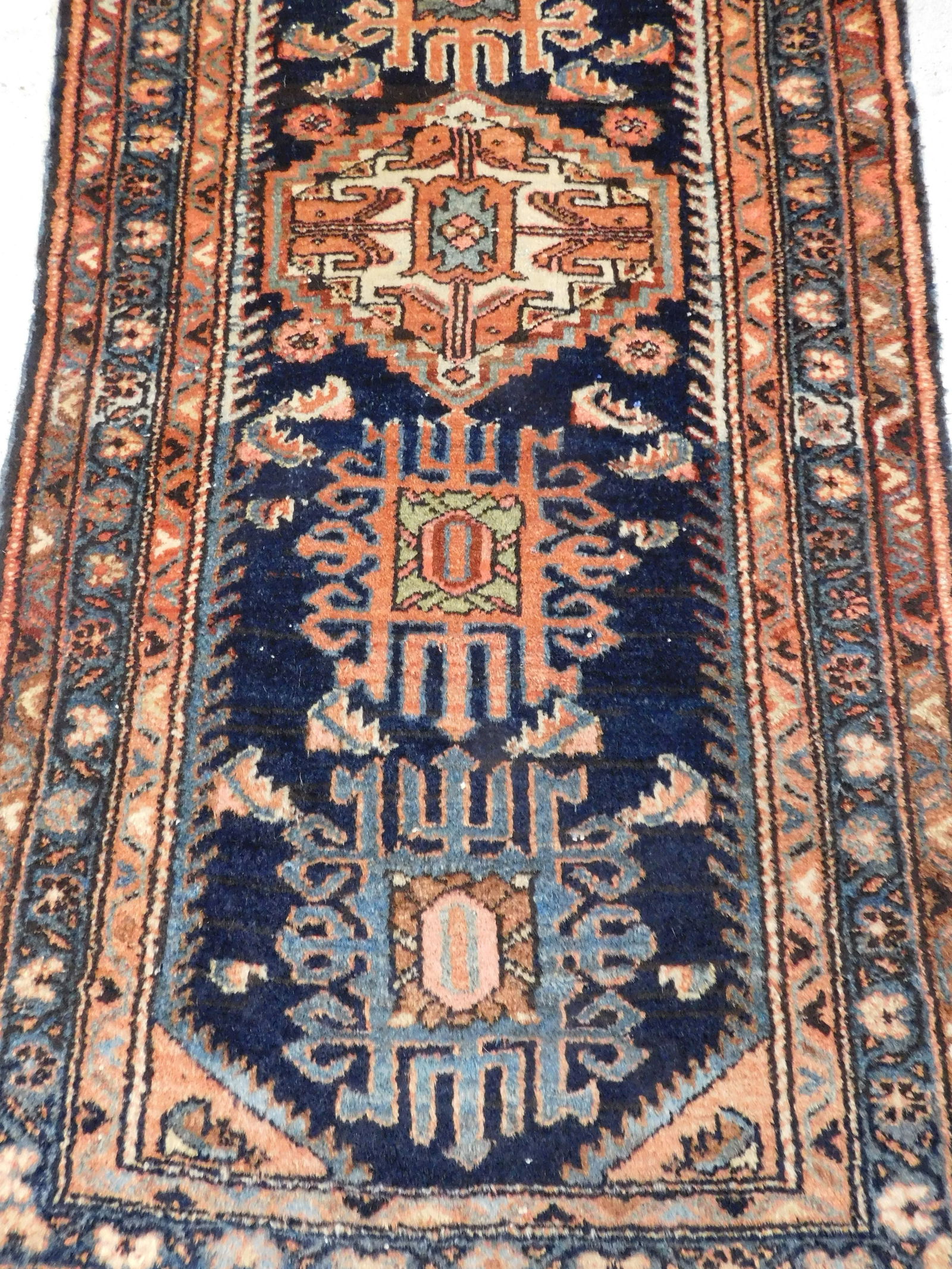 Genuine Antique Persian Rug. 2'5"x 4'9" - 6