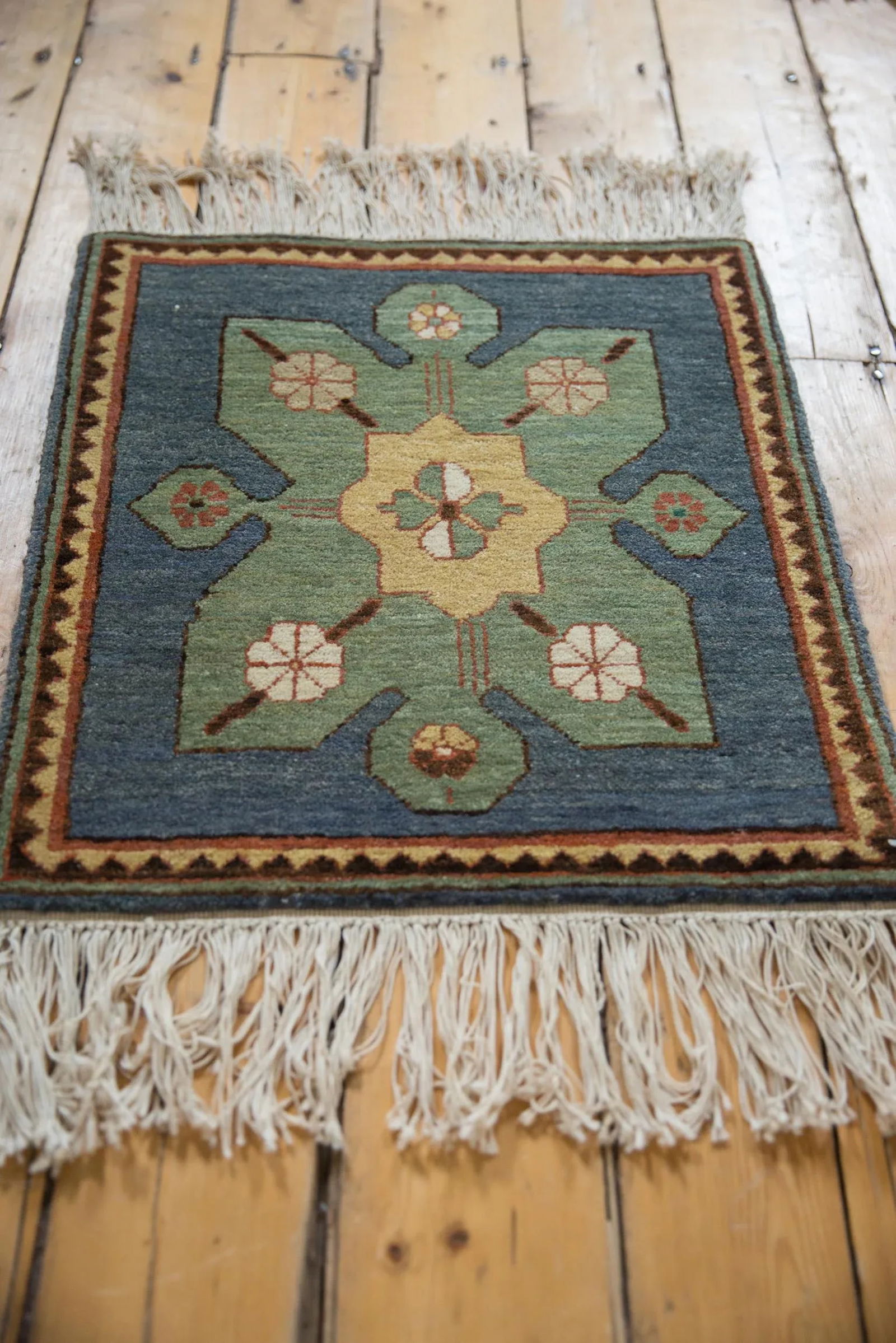 Vintage Yerevan Square Rug Mat - 1'10" X 2'1" - 2