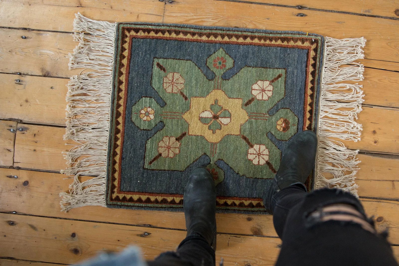 Vintage Yerevan Square Rug Mat - 1'10" X 2'1" - 3